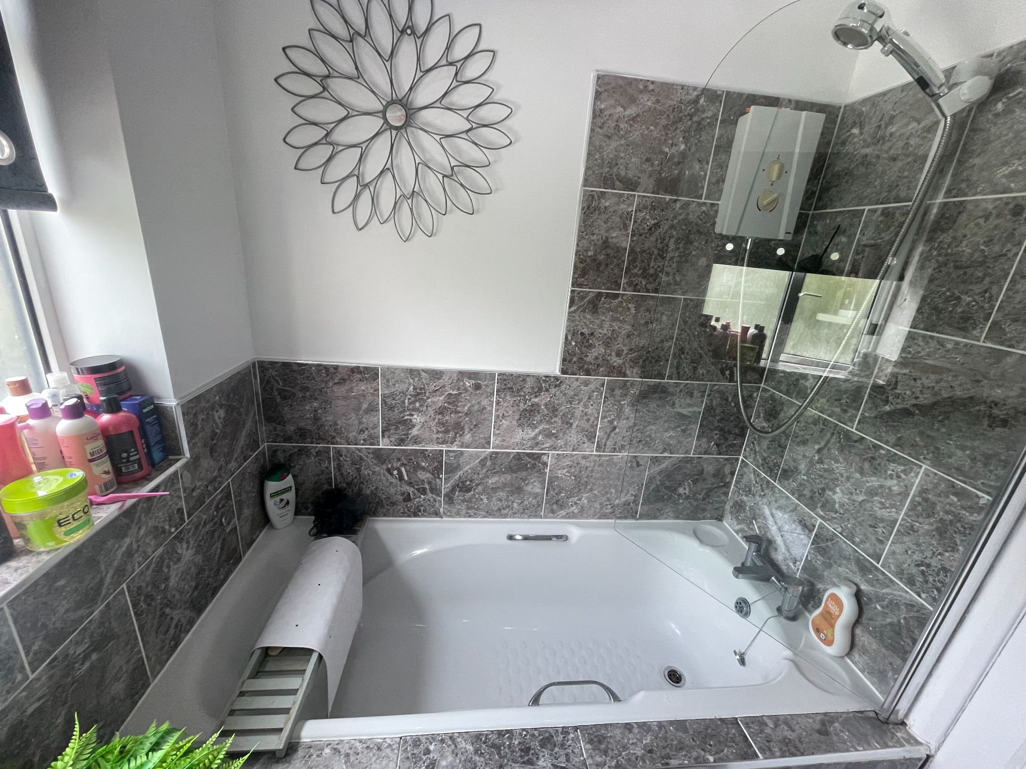 3 bedroom end terraced house For Sale in Manchester - Photograph 19.