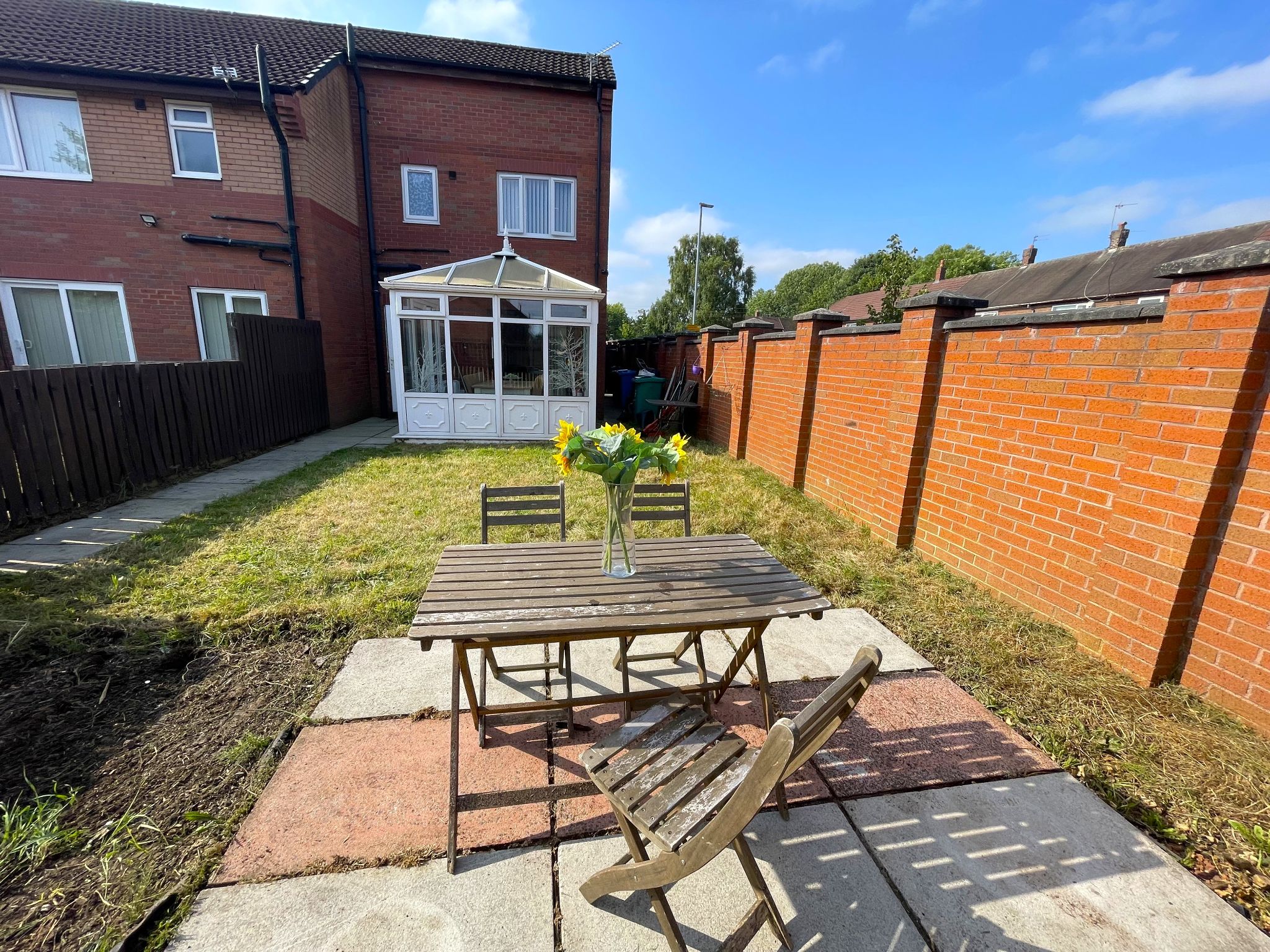 2 bedroom end terraced house For Sale in Manchester - Photograph 18.