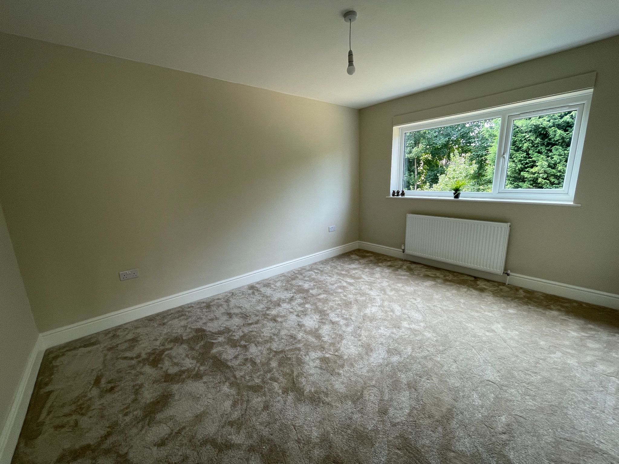 3 bedroom semi-detached house For Sale in Manchester - Photograph 20.