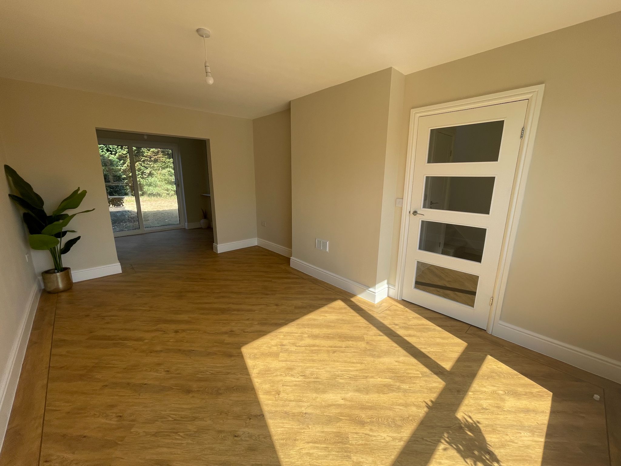 3 bedroom semi-detached house For Sale in Manchester - Photograph 24.