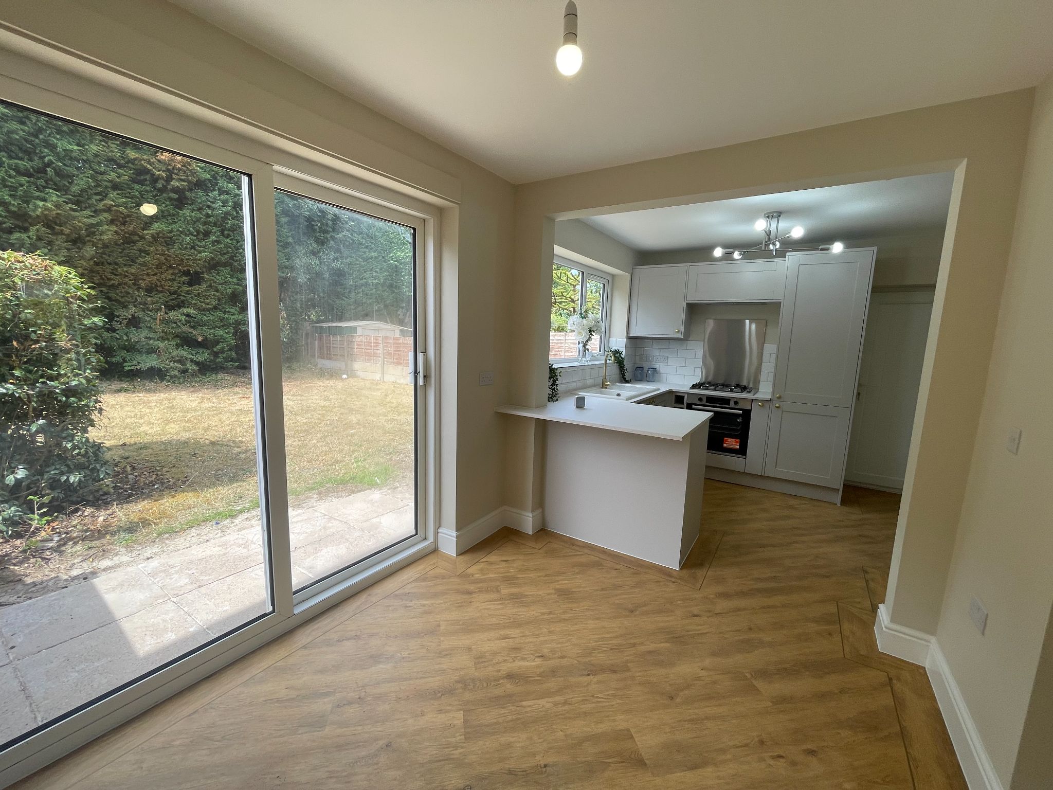 3 bedroom semi-detached house For Sale in Manchester - Photograph 5.