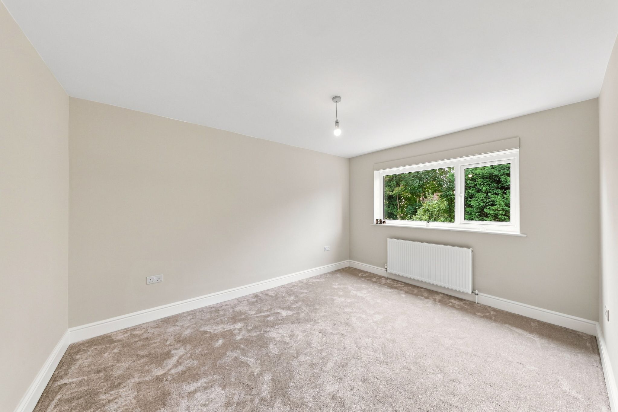 3 bedroom semi-detached house For Sale in Manchester - Photograph 18.