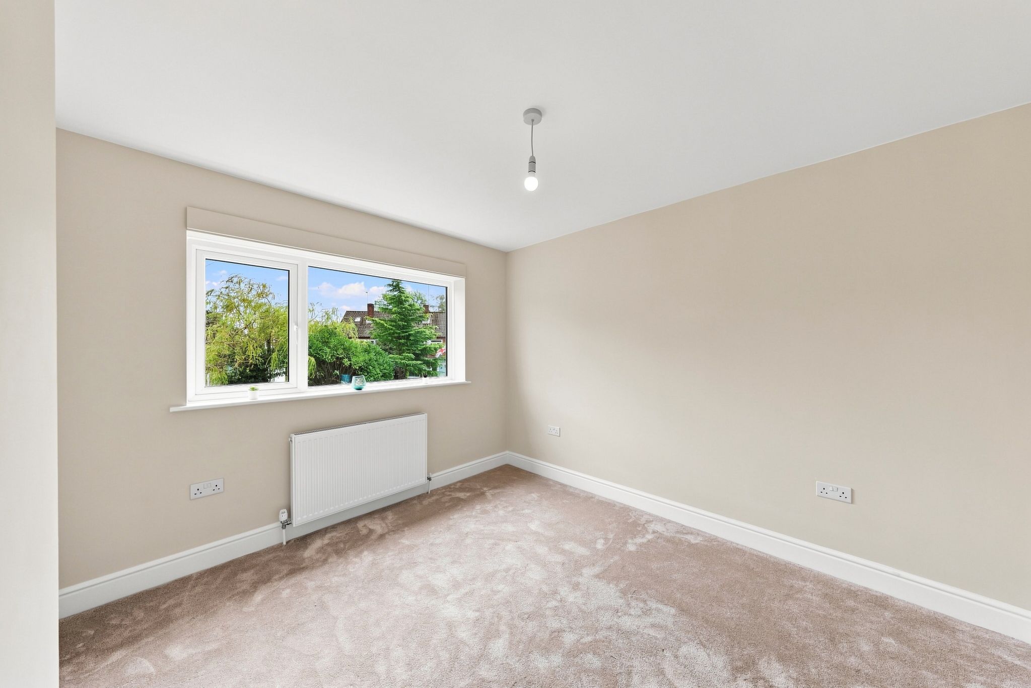 3 bedroom semi-detached house For Sale in Manchester - Photograph 17.