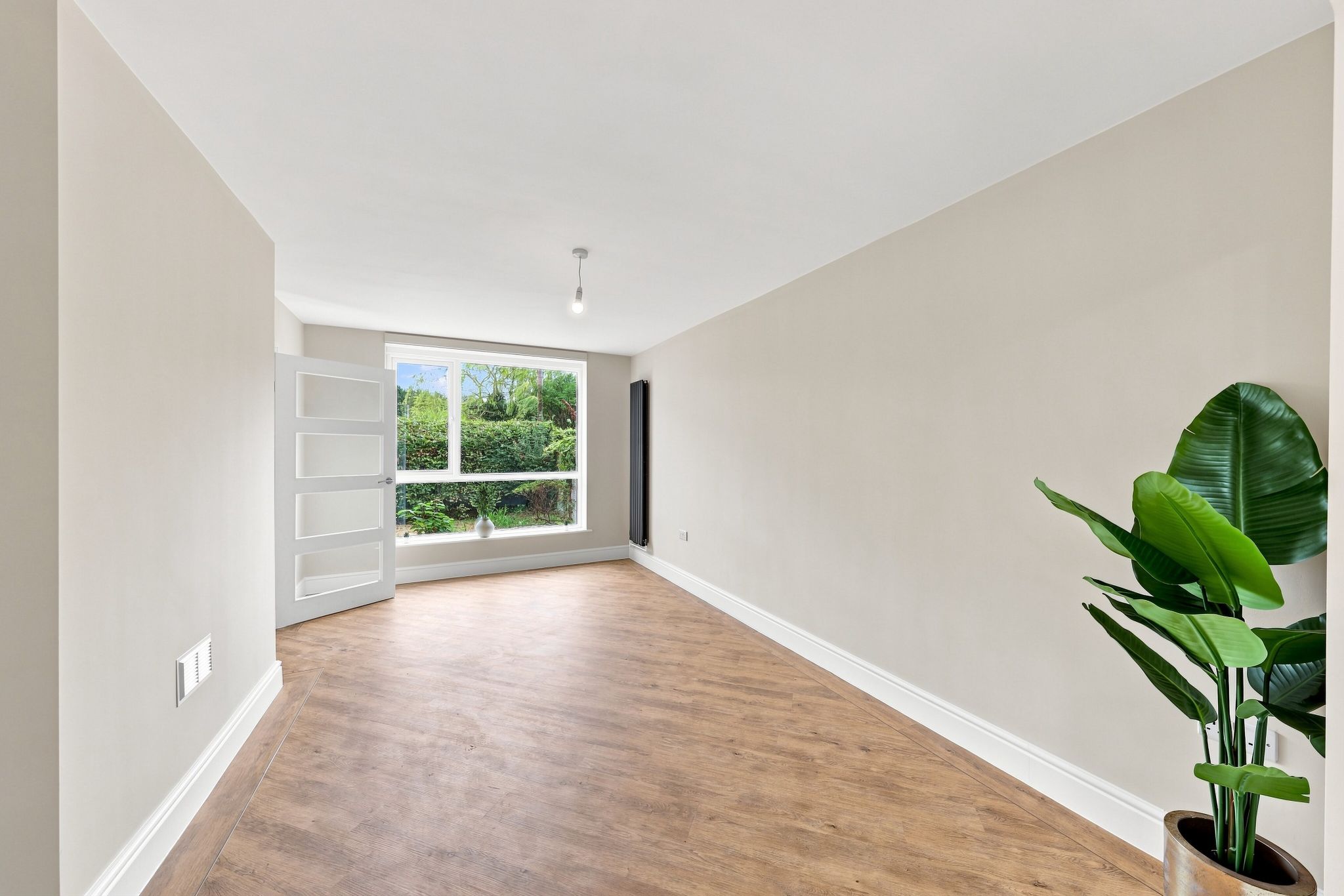 3 bedroom semi-detached house For Sale in Manchester - Photograph 5.