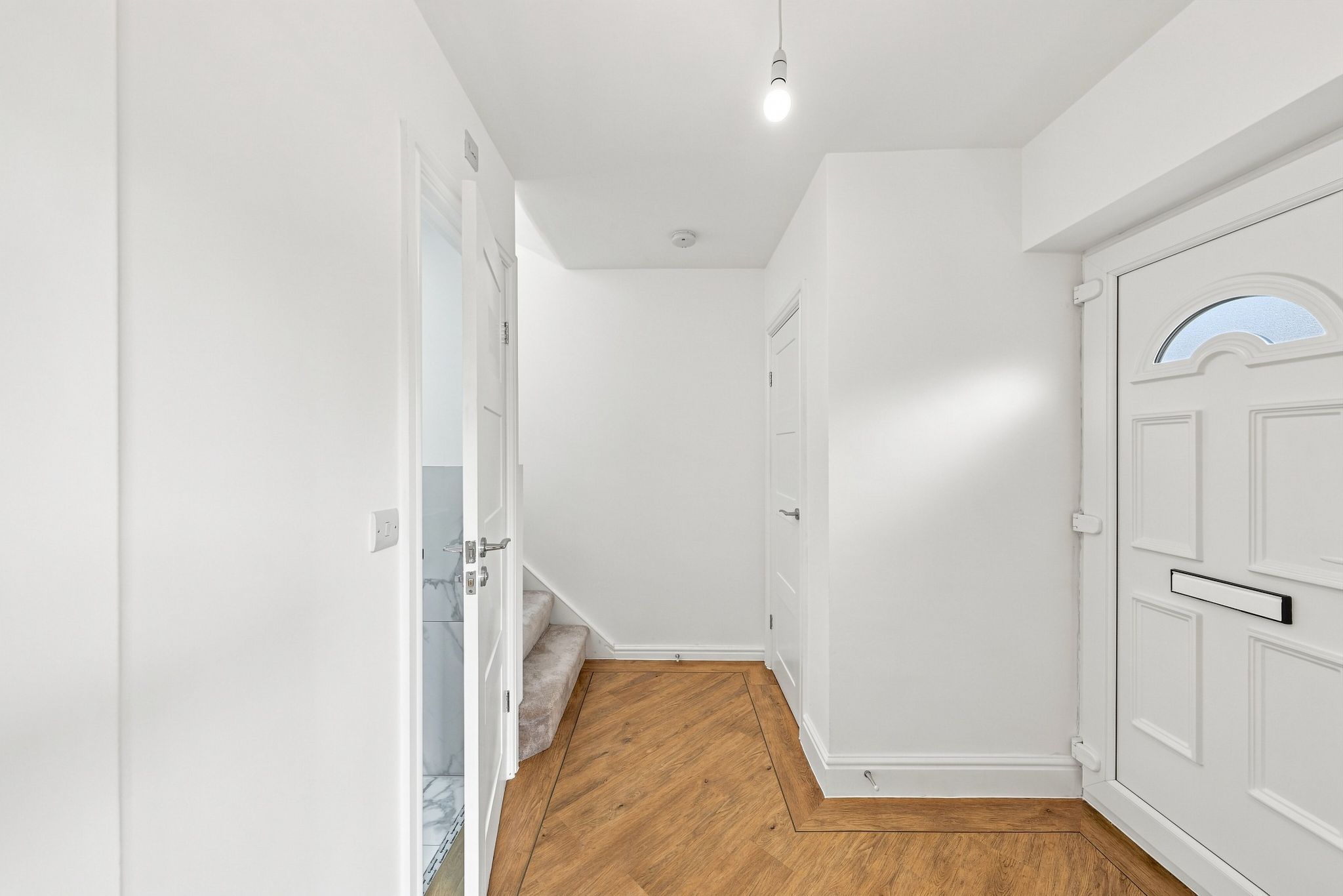 3 bedroom semi-detached house For Sale in Manchester - Photograph 2.