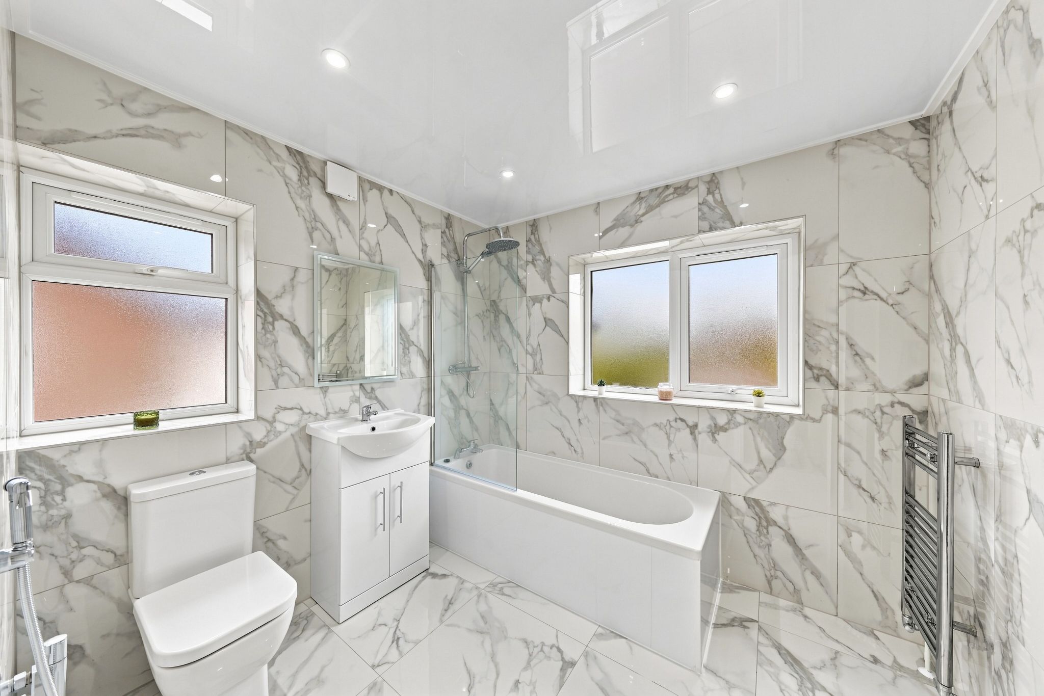 3 bedroom semi-detached house For Sale in Manchester - Photograph 24.