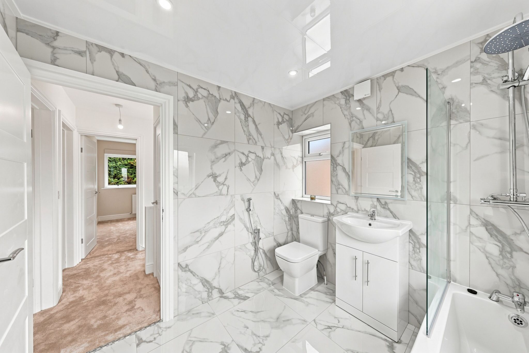 3 bedroom semi-detached house For Sale in Manchester - Photograph 22.