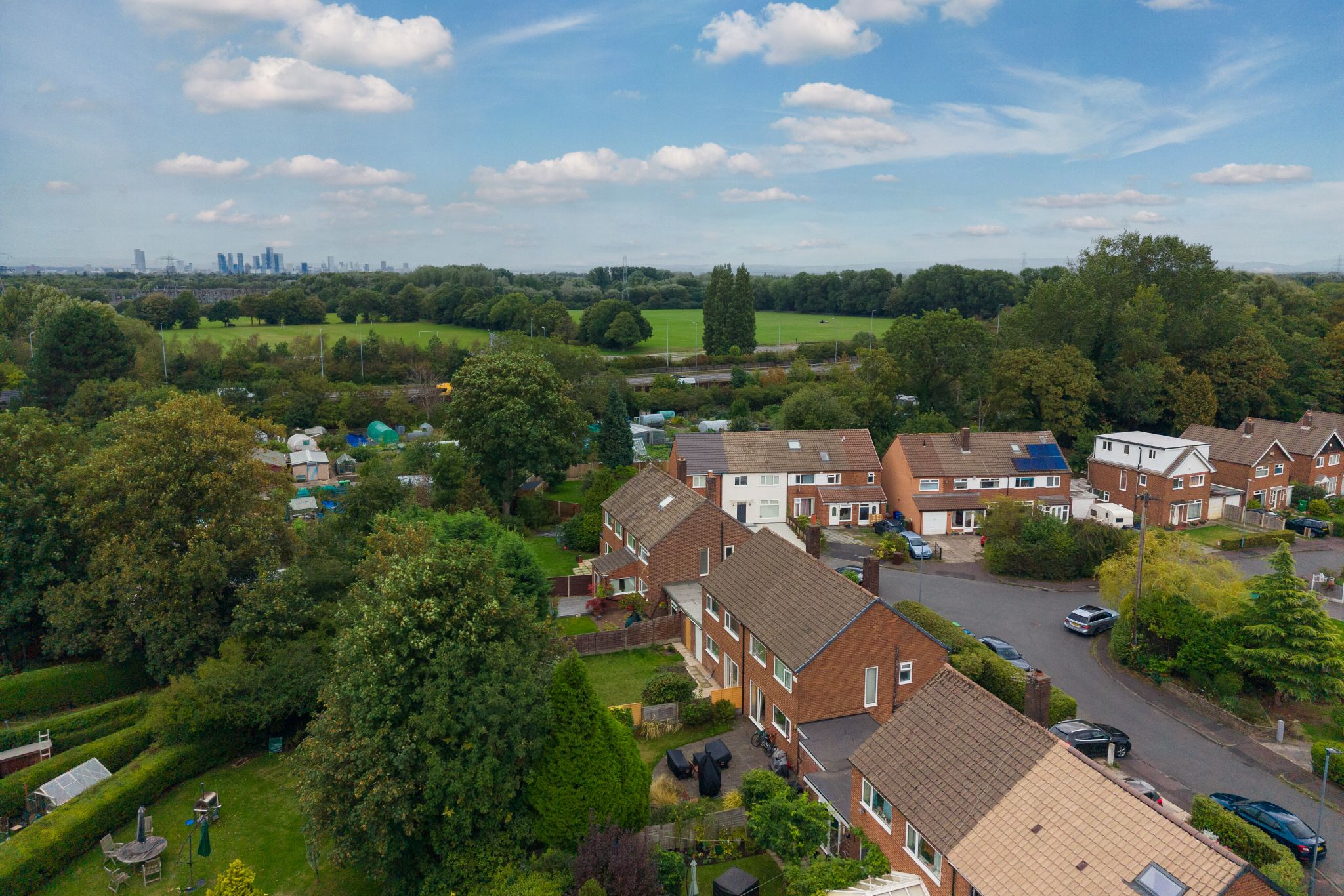 3 bedroom semi-detached house For Sale in Manchester - Photograph 32.