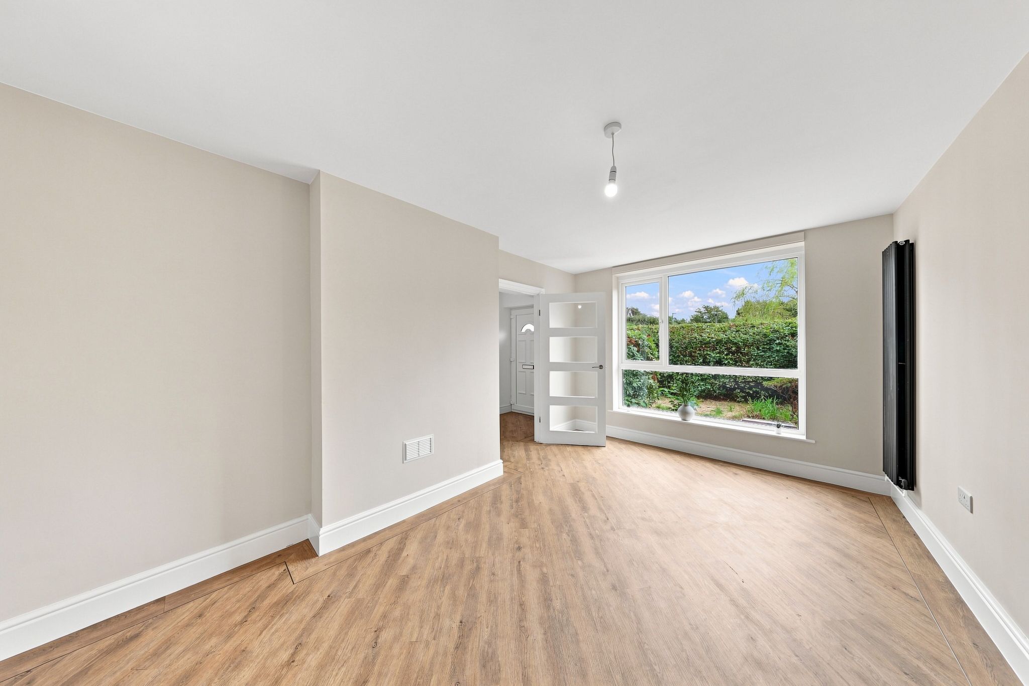 3 bedroom semi-detached house For Sale in Manchester - Photograph 4.