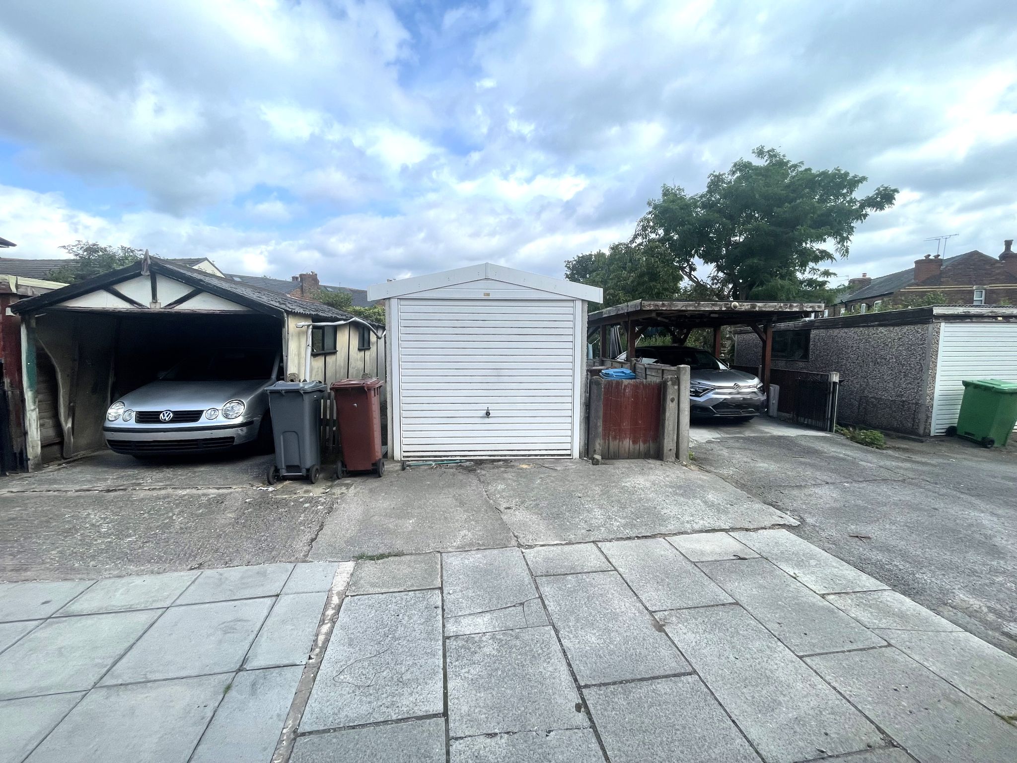 2 bedroom mid terraced house For Sale in Manchester - Photograph 29.