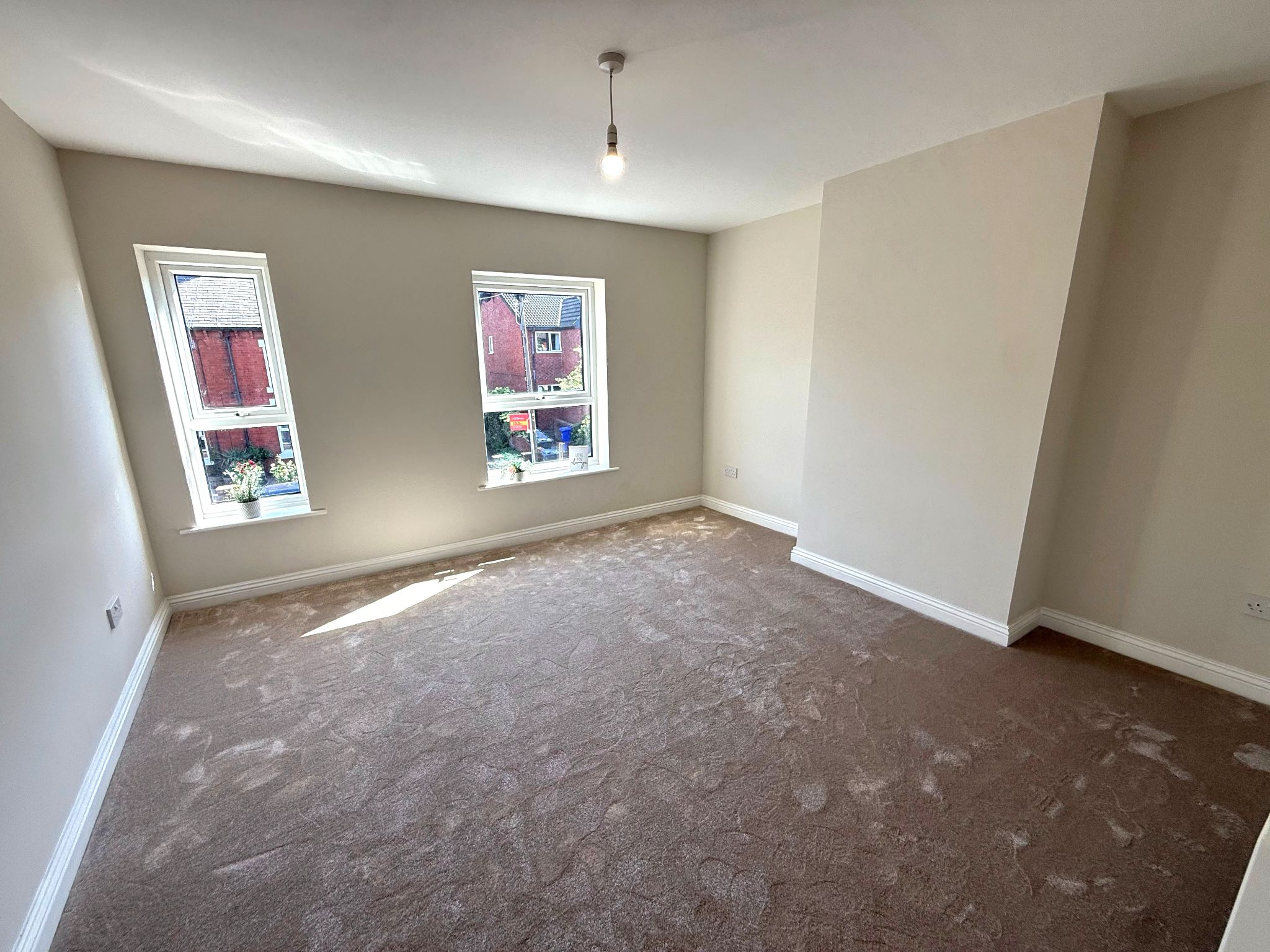 2 bedroom mid terraced house For Sale in Manchester - Photograph 17.