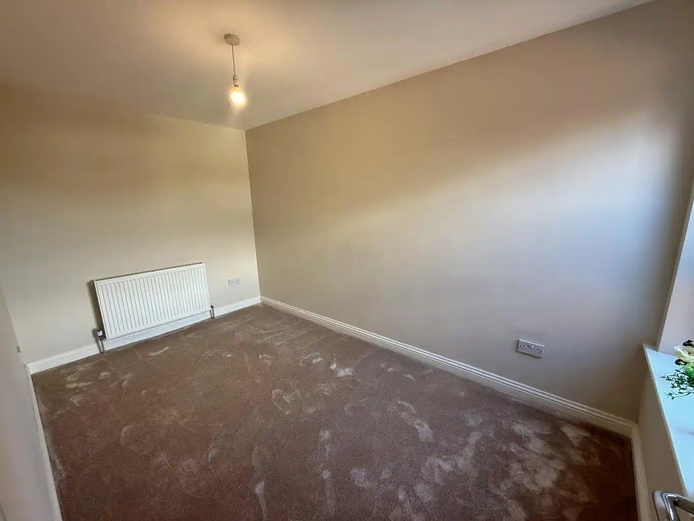 2 bedroom mid terraced house For Sale in Manchester - Photograph 16.