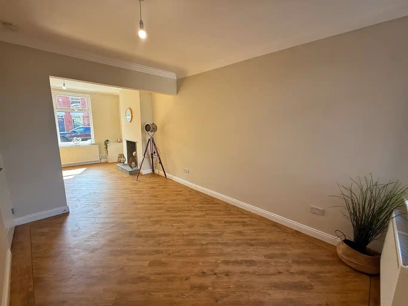 2 bedroom mid terraced house For Sale in Manchester - Photograph 7.