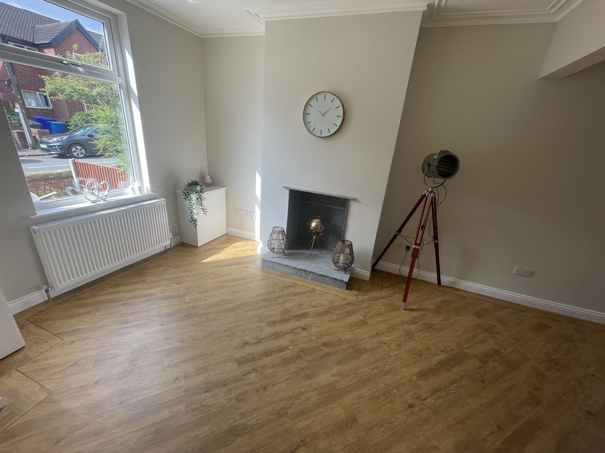 2 bedroom mid terraced house For Sale in Manchester - Property photograph.
