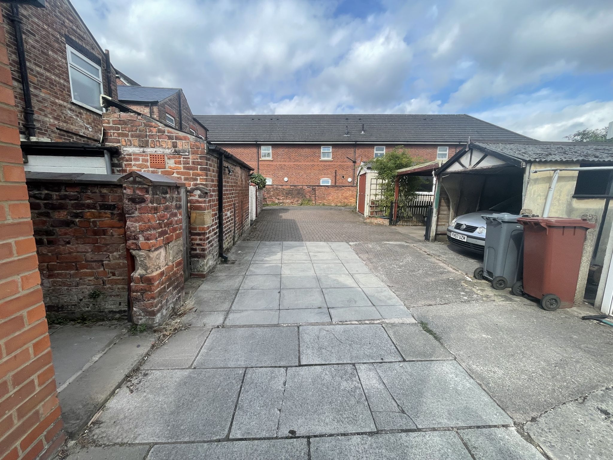 2 bedroom mid terraced house For Sale in Manchester - Photograph 30.