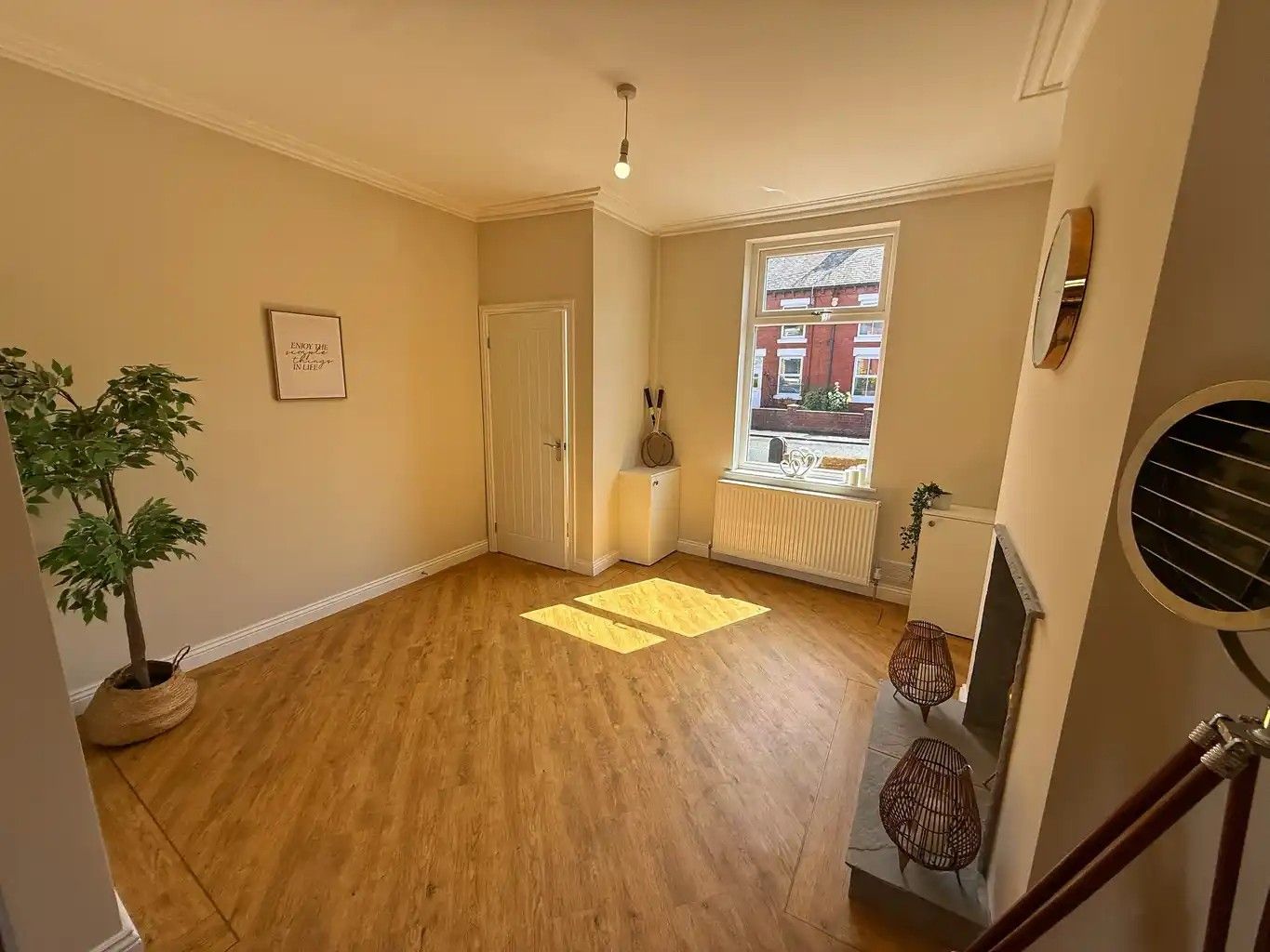 2 bedroom mid terraced house For Sale in Manchester - Photograph 8.