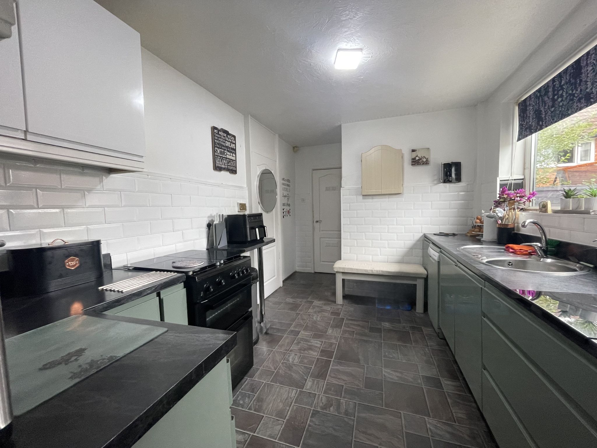 3 bedroom semi-detached house For Sale in Manchester - Photograph 3.