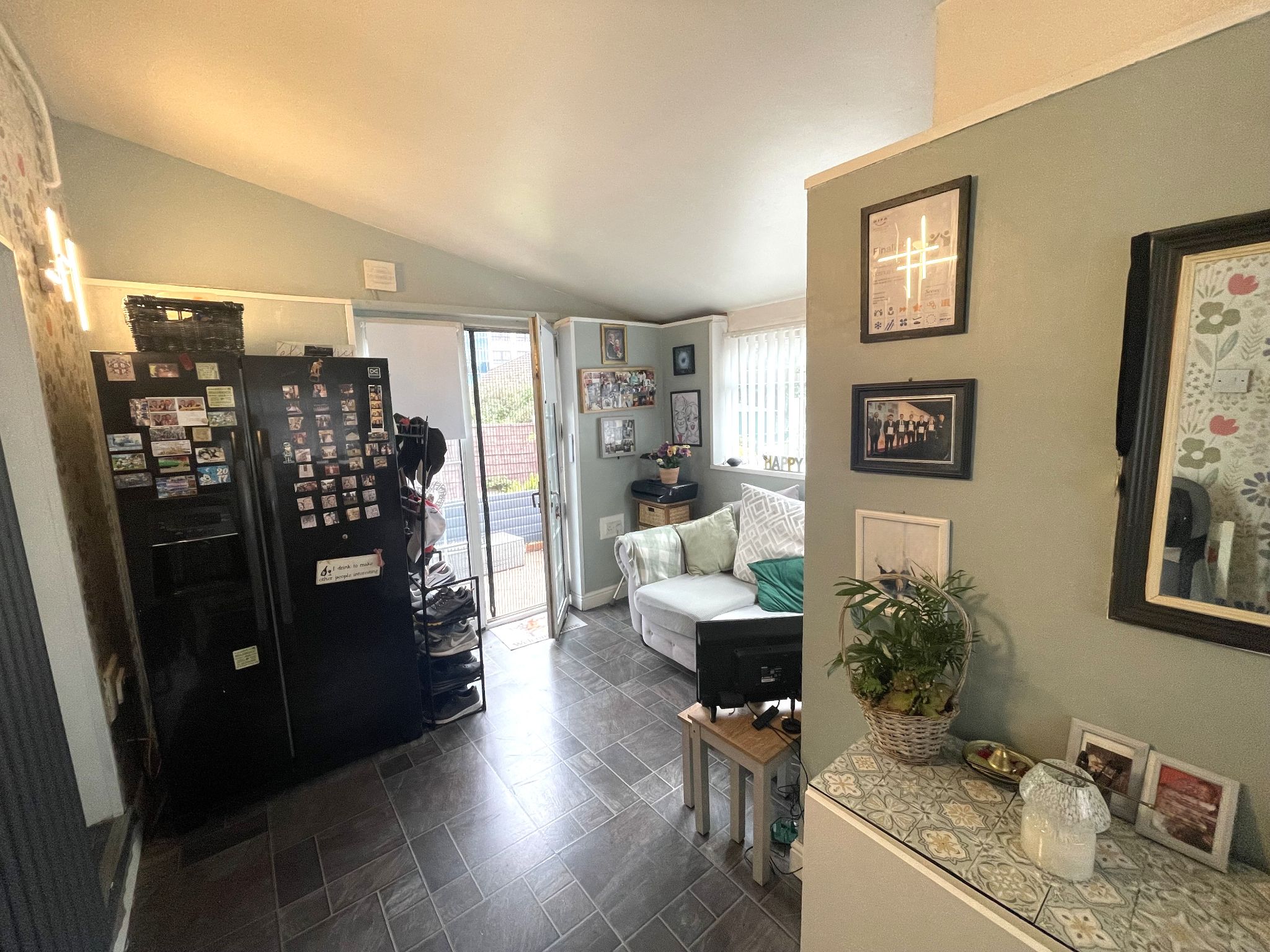 3 bedroom semi-detached house For Sale in Manchester - Photograph 8.