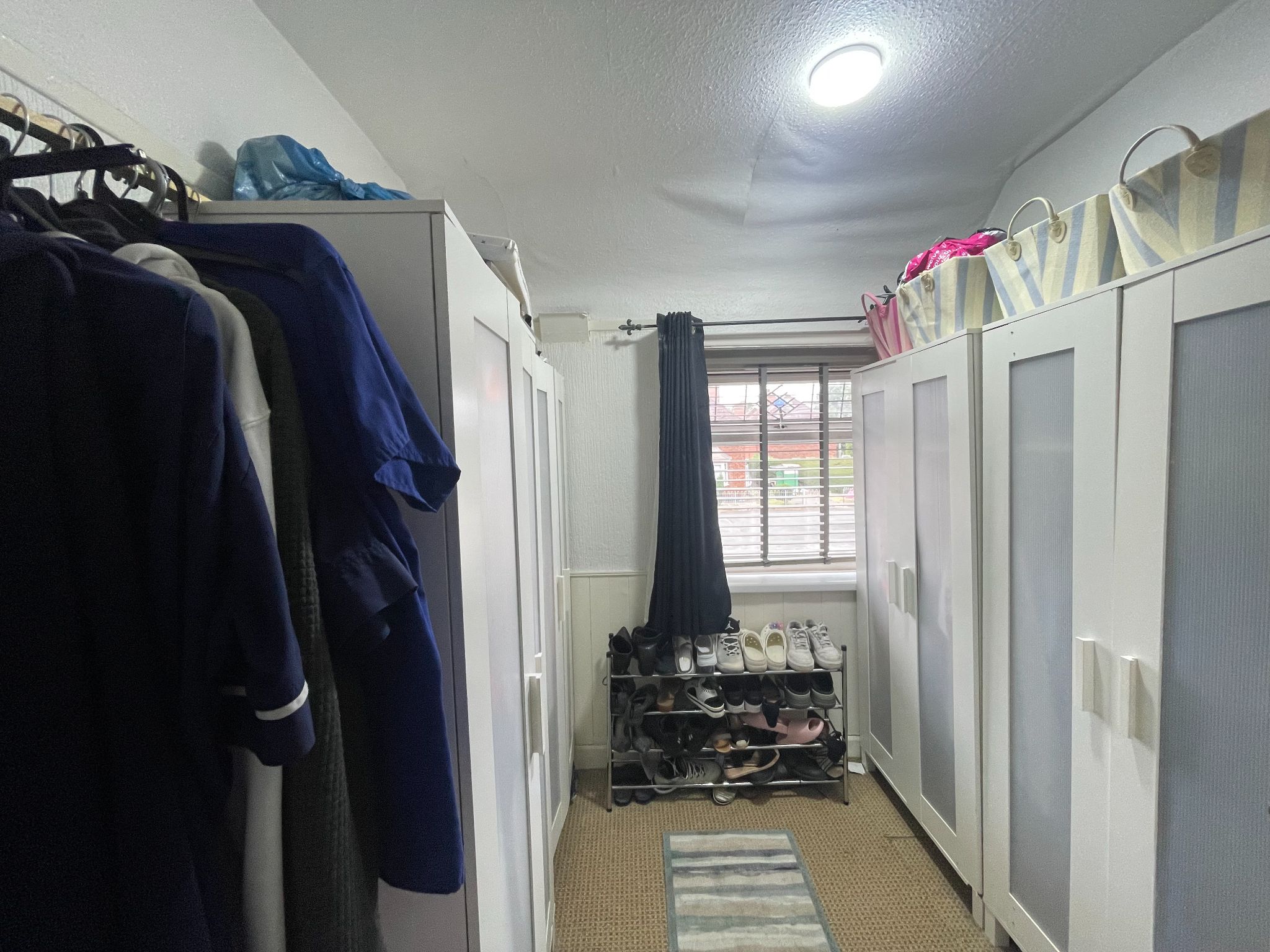 3 bedroom semi-detached house For Sale in Manchester - Photograph 16.