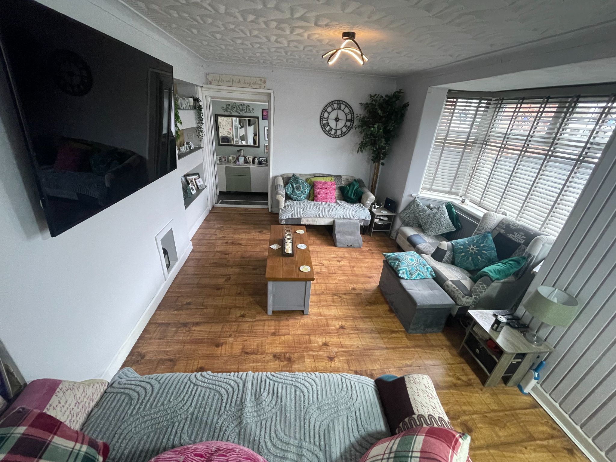 3 bedroom semi-detached house For Sale in Manchester - Property photograph.