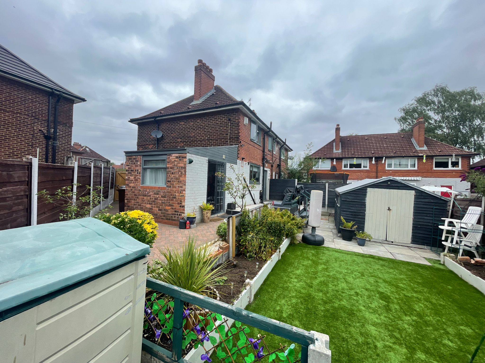 3 bedroom semi-detached house For Sale in Manchester - Photograph 25.