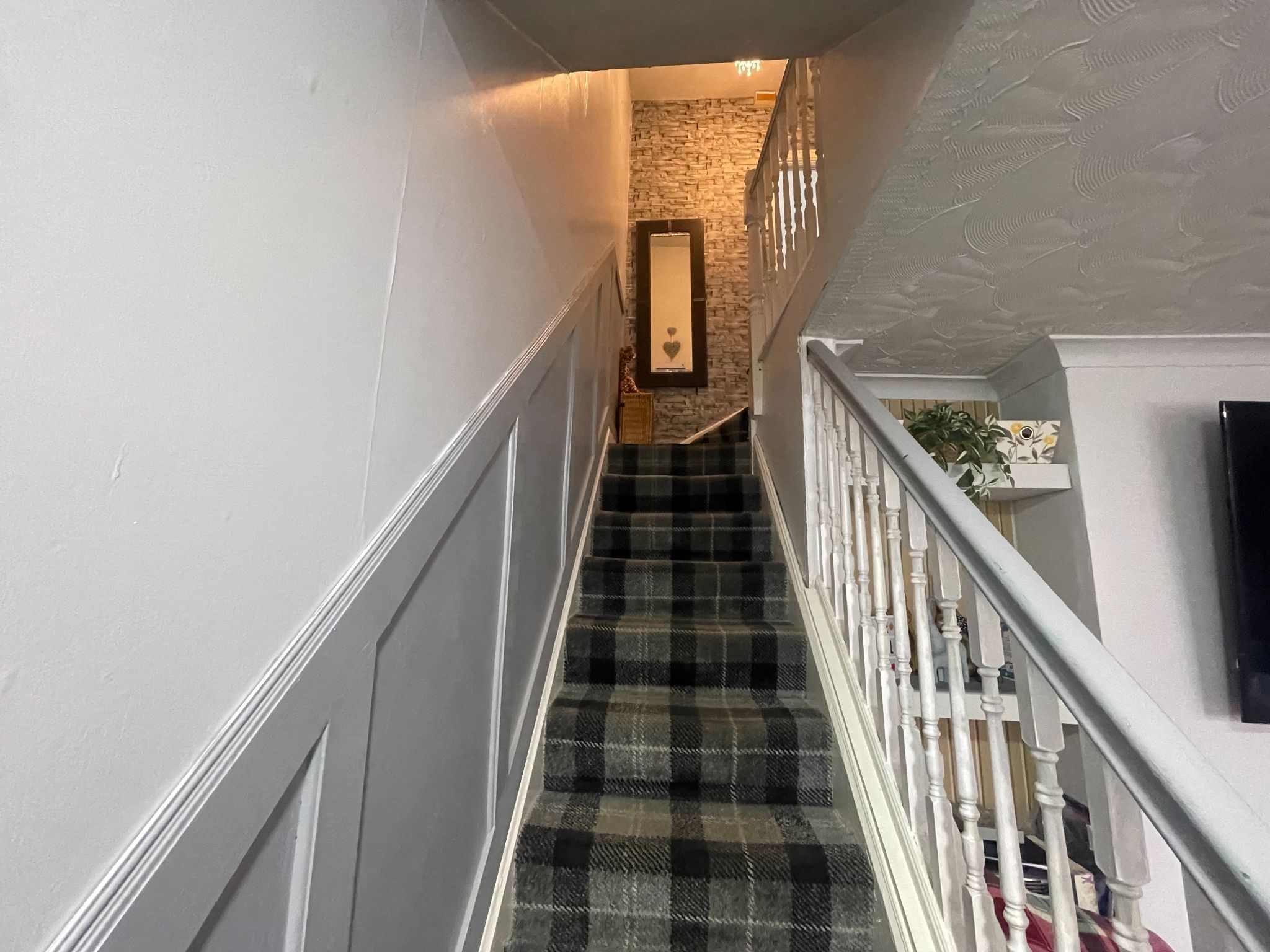 3 bedroom semi-detached house For Sale in Manchester - Photograph 22.