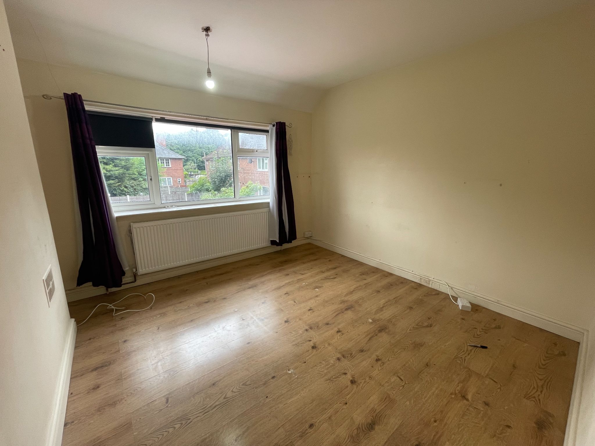 3 bedroom semi-detached house Sale Agreed in Manchester - Photograph 9.
