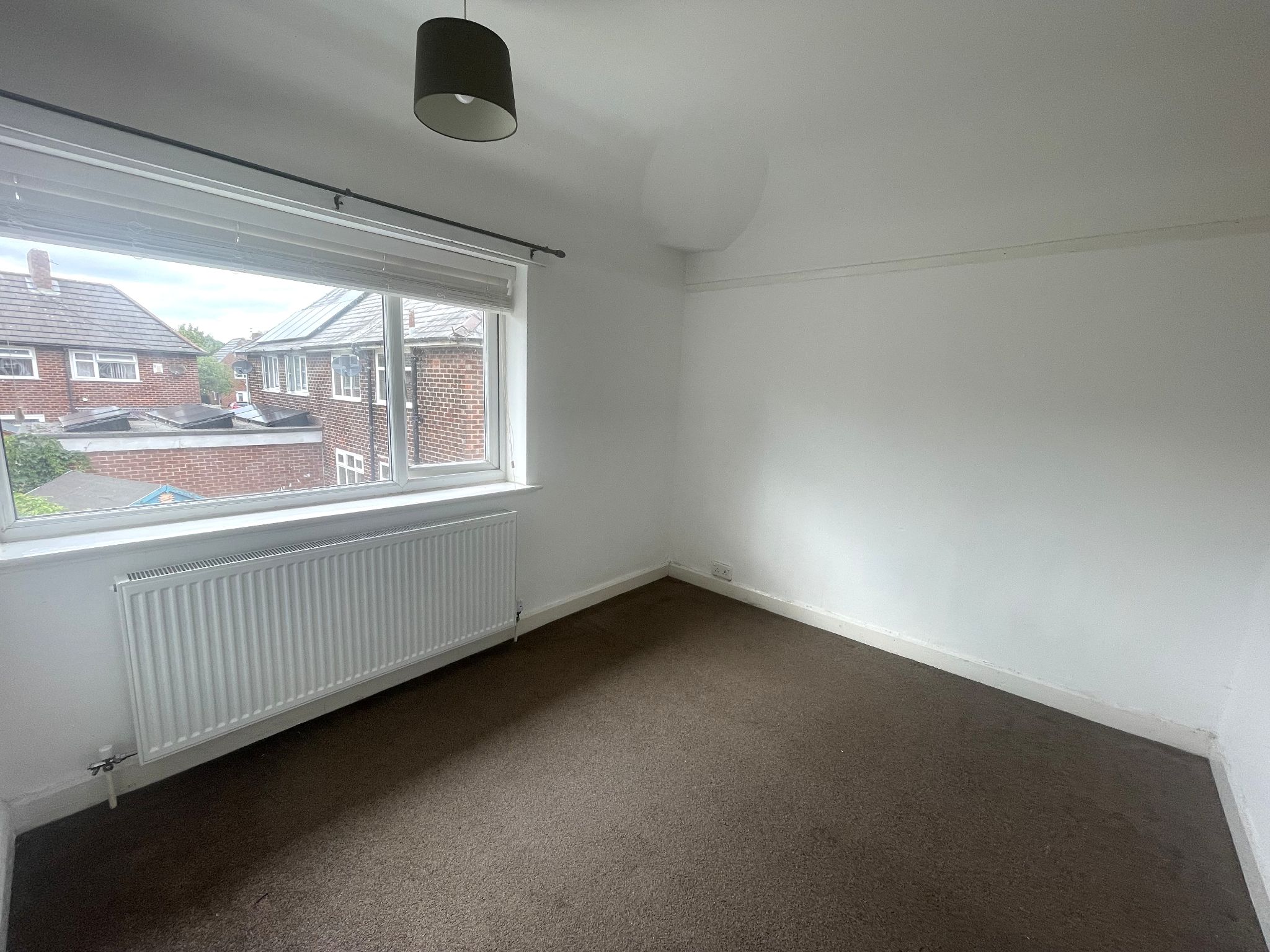 3 bedroom semi-detached house For Sale in Manchester - Photograph 6.