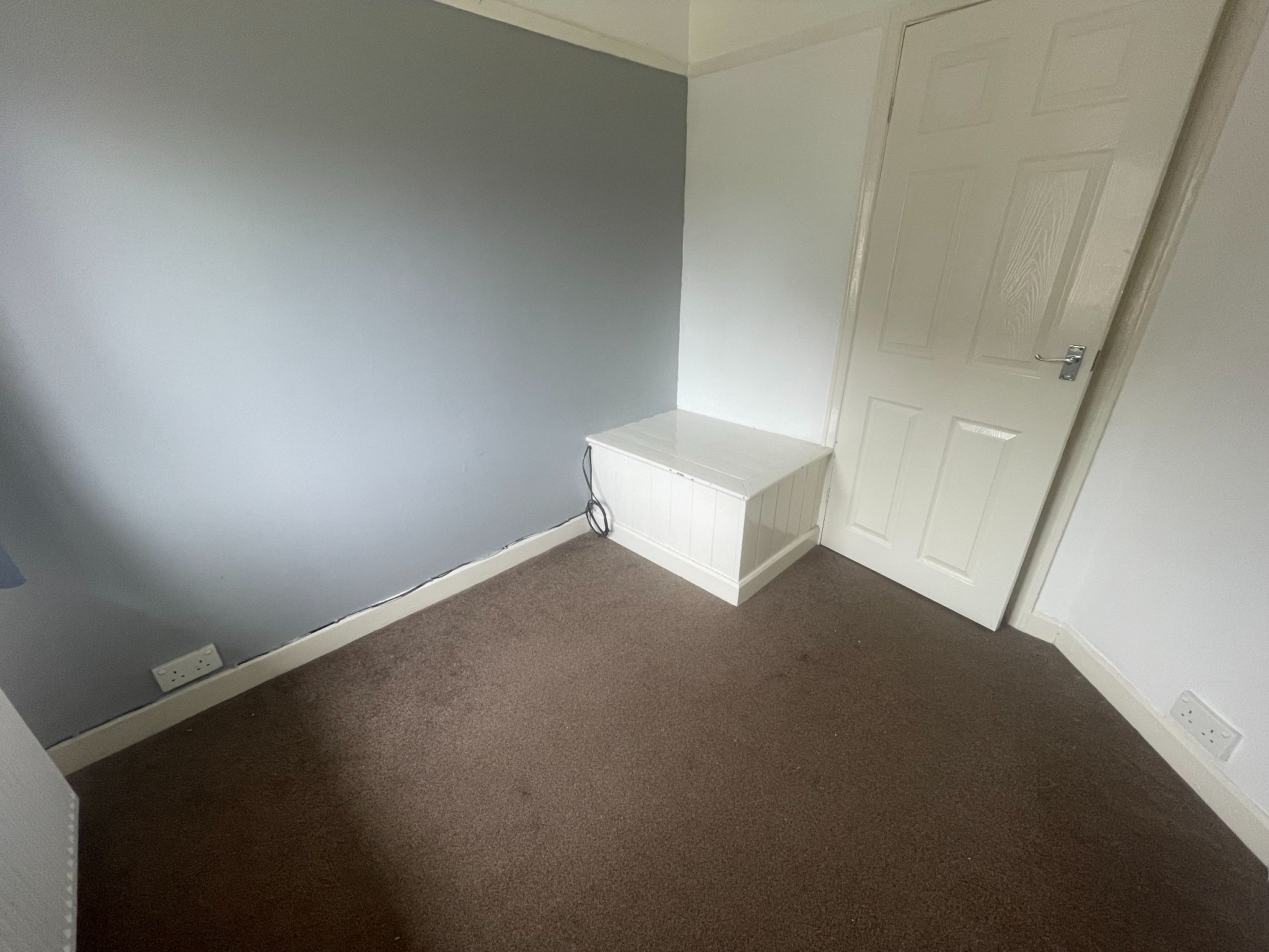3 bedroom semi-detached house For Sale in Manchester - Photograph 10.
