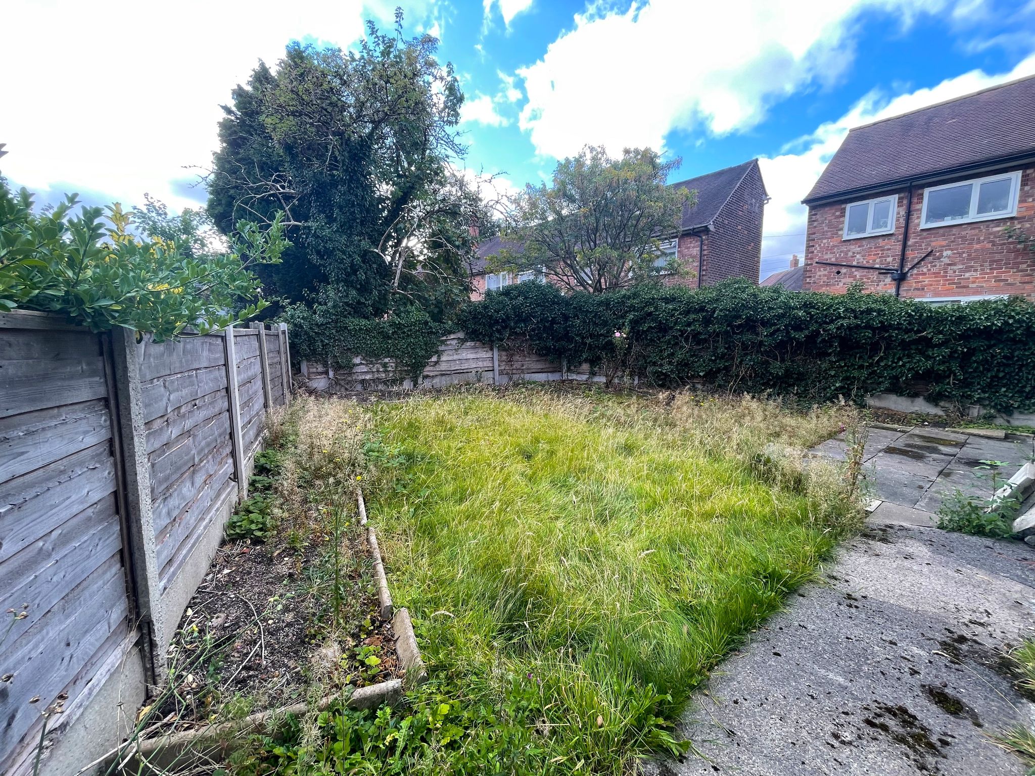 4 bedroom semi-detached house For Sale in Manchester - Photograph 29.