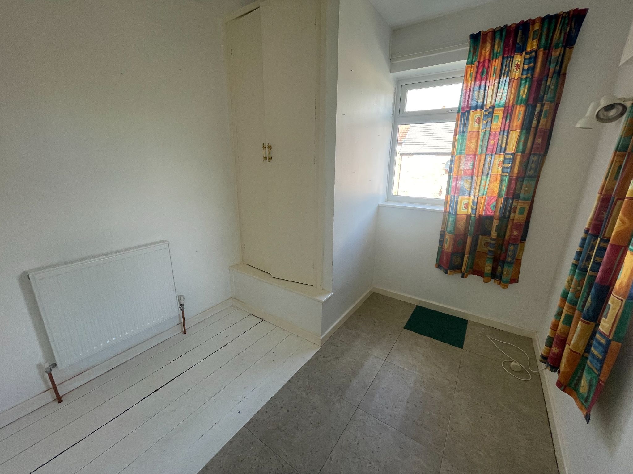4 bedroom semi-detached house For Sale in Manchester - Photograph 24.