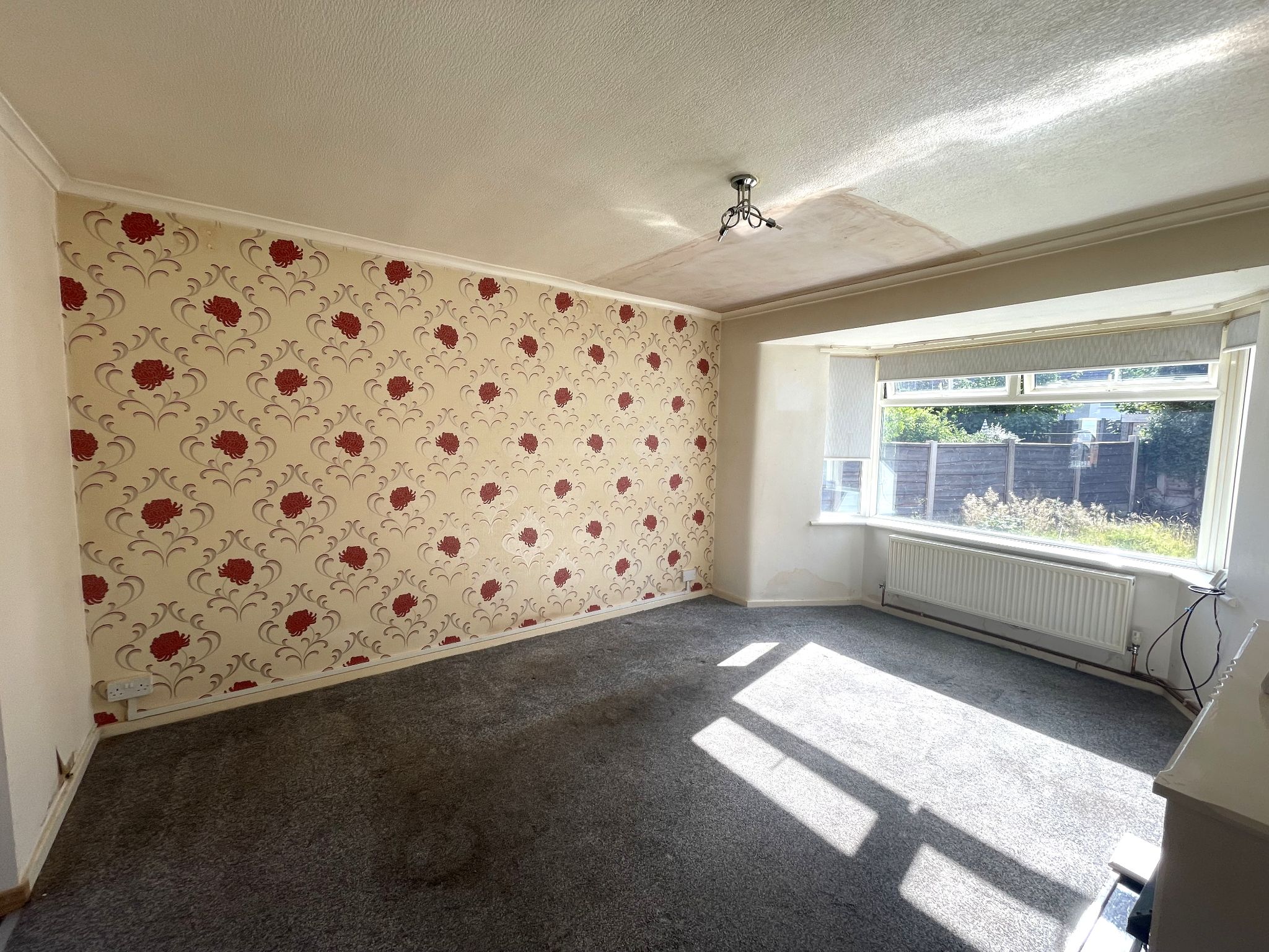 4 bedroom semi-detached house For Sale in Manchester - Photograph 7.