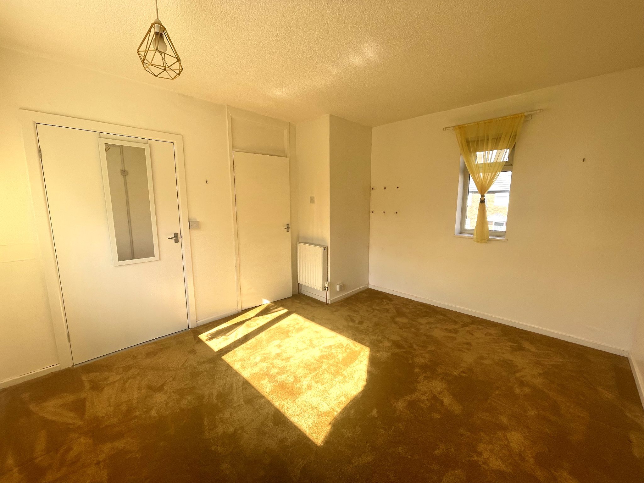 4 bedroom semi-detached house For Sale in Manchester - Photograph 20.