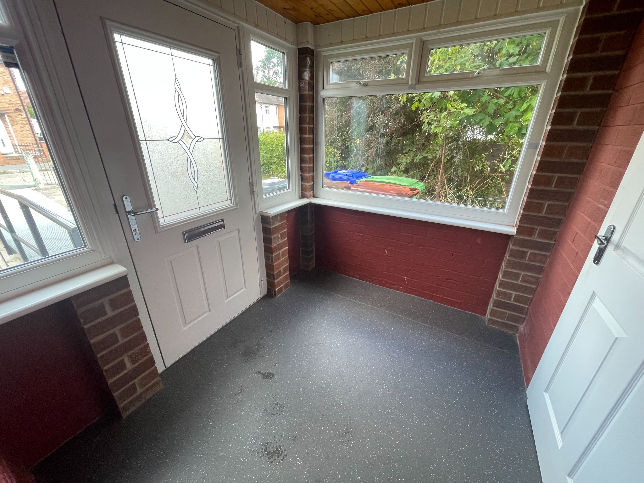 4 bedroom semi-detached house For Sale in Manchester - Property photograph.