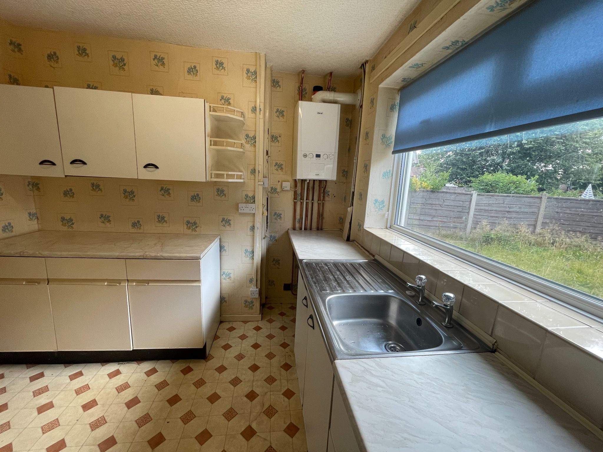 4 bedroom semi-detached house For Sale in Manchester - Photograph 10.