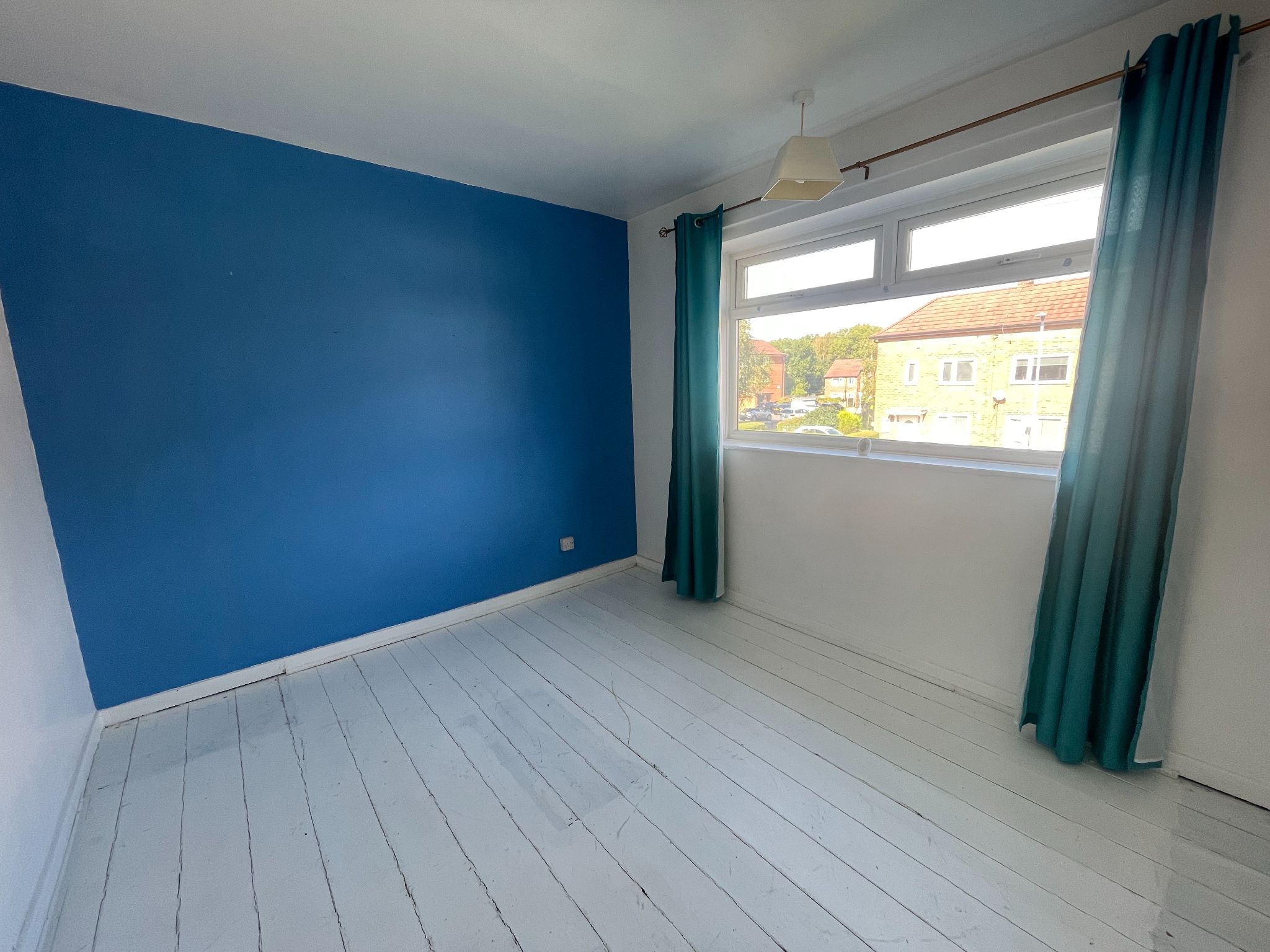 4 bedroom semi-detached house For Sale in Manchester - Photograph 17.