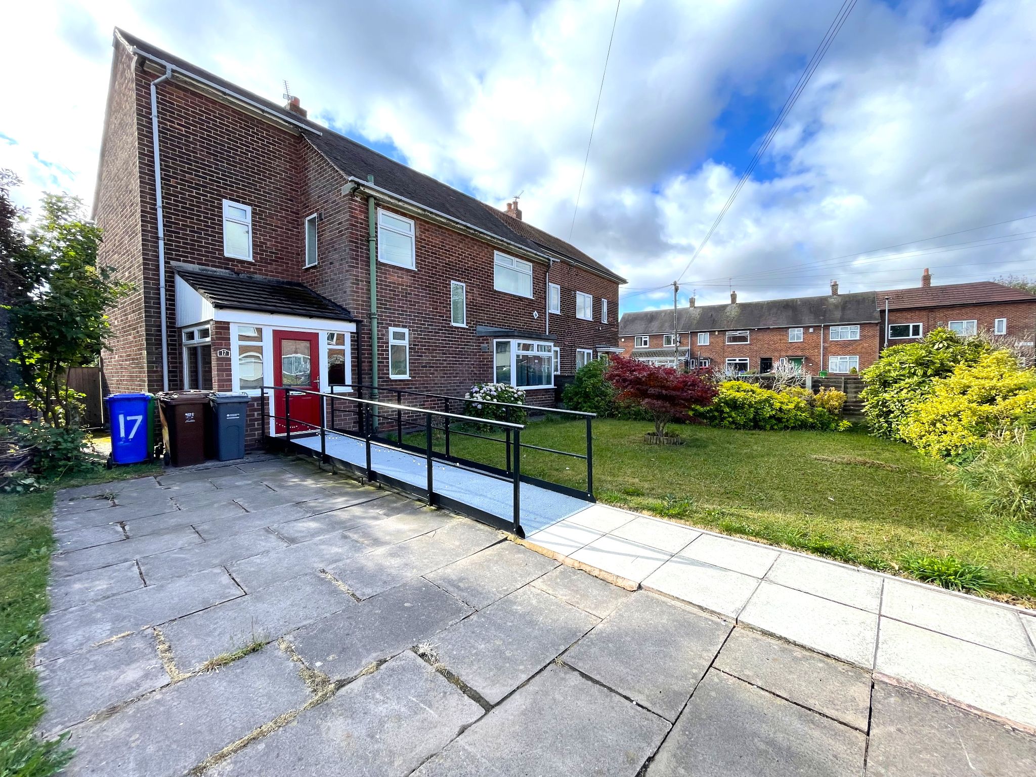 4 bedroom semi-detached house For Sale in Manchester - Property photograph.