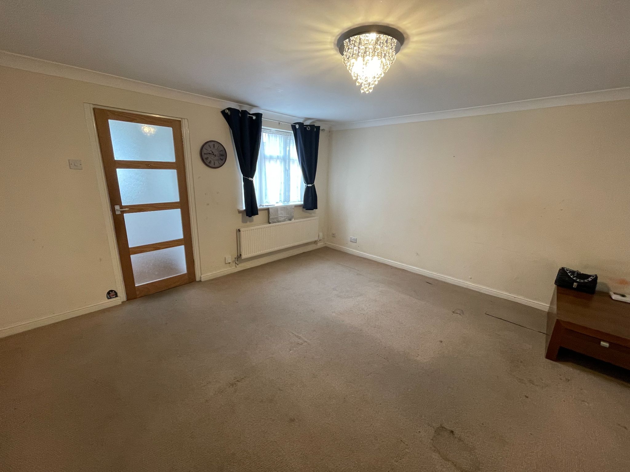 3 bedroom semi-detached house Sale Agreed in Manchester - Photograph 3.