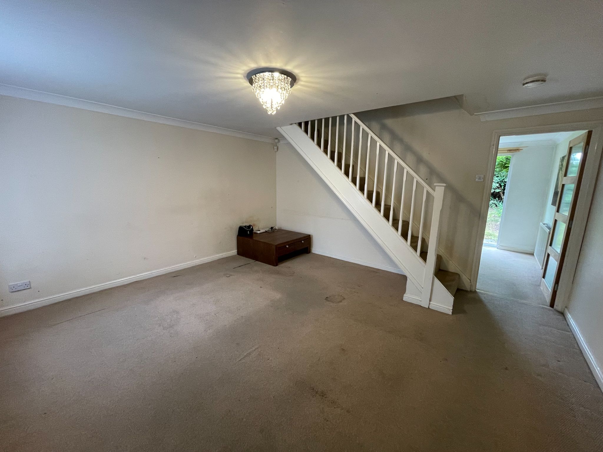 3 bedroom semi-detached house Sale Agreed in Manchester - Photograph 2.