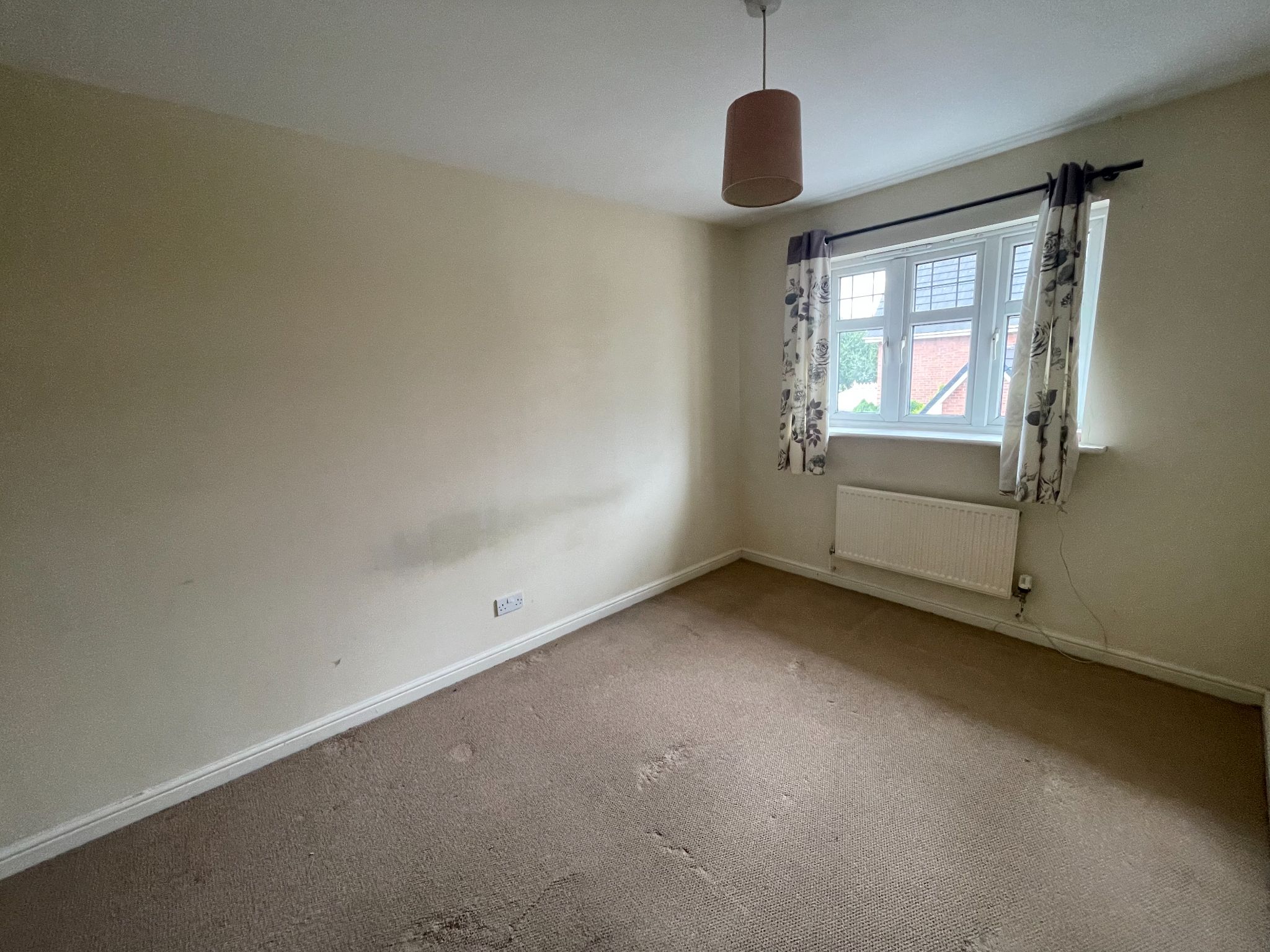 3 bedroom semi-detached house Sale Agreed in Manchester - Photograph 9.
