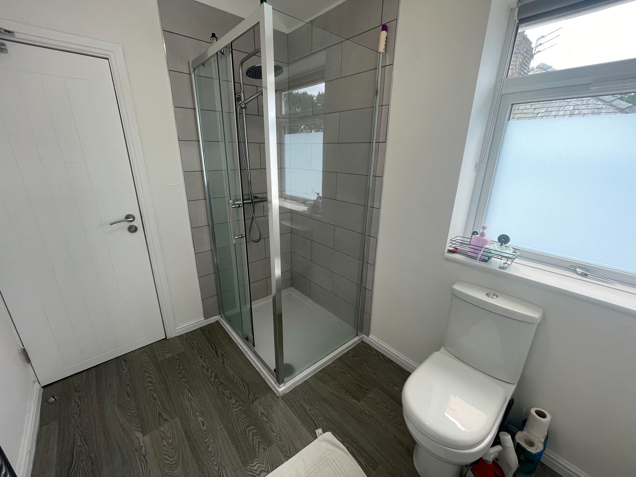 3 bedroom semi-detached house For Sale in Manchester - Photograph 12.