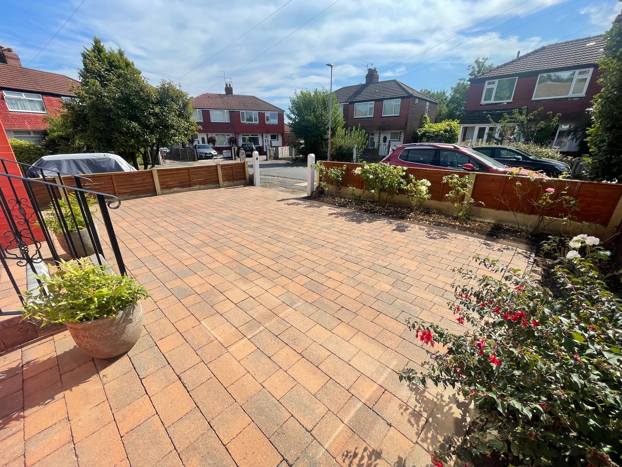 3 bedroom semi-detached house For Sale in Manchester - Photograph 28.