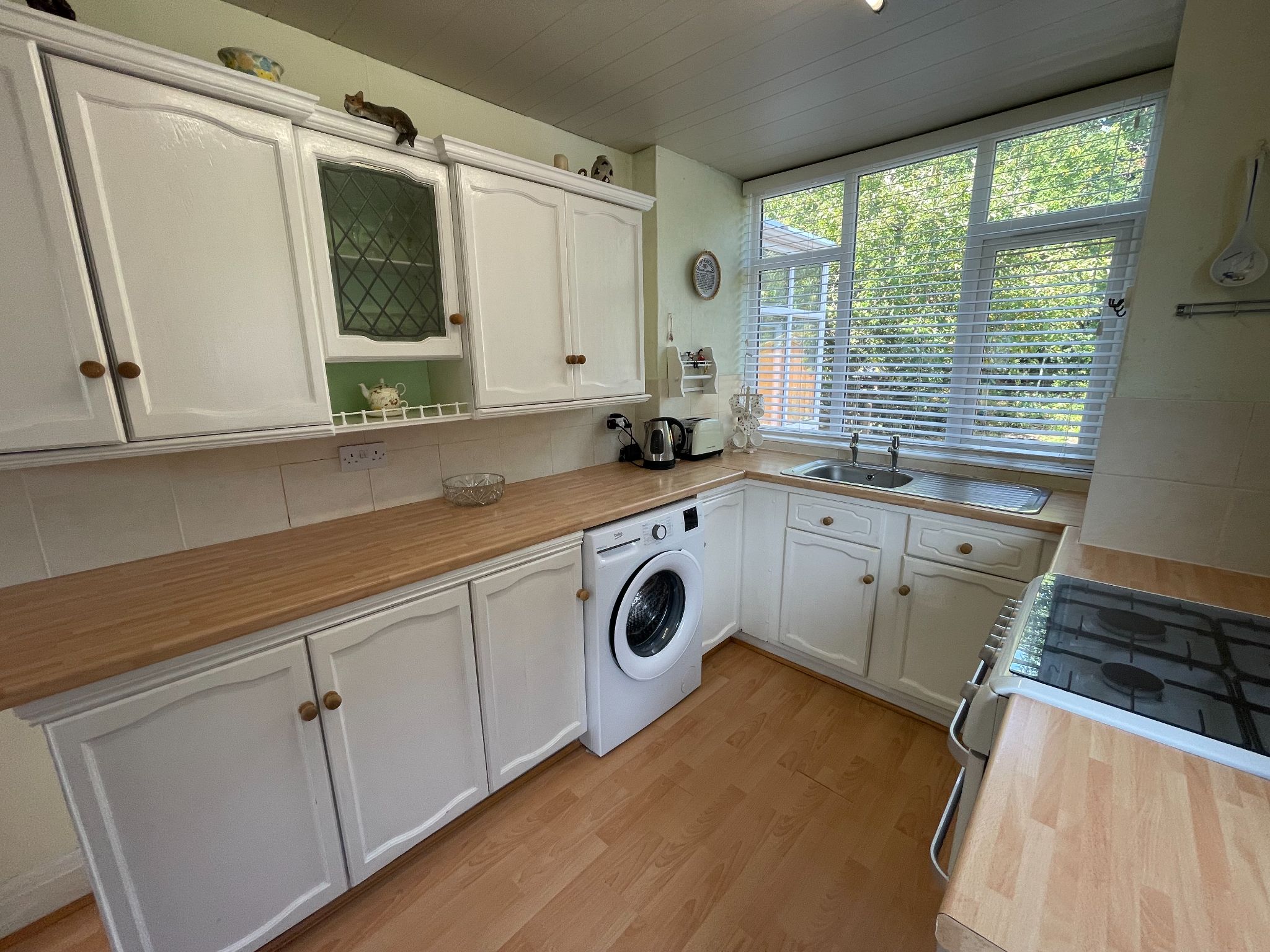 3 bedroom semi-detached house For Sale in Manchester - Photograph 17.