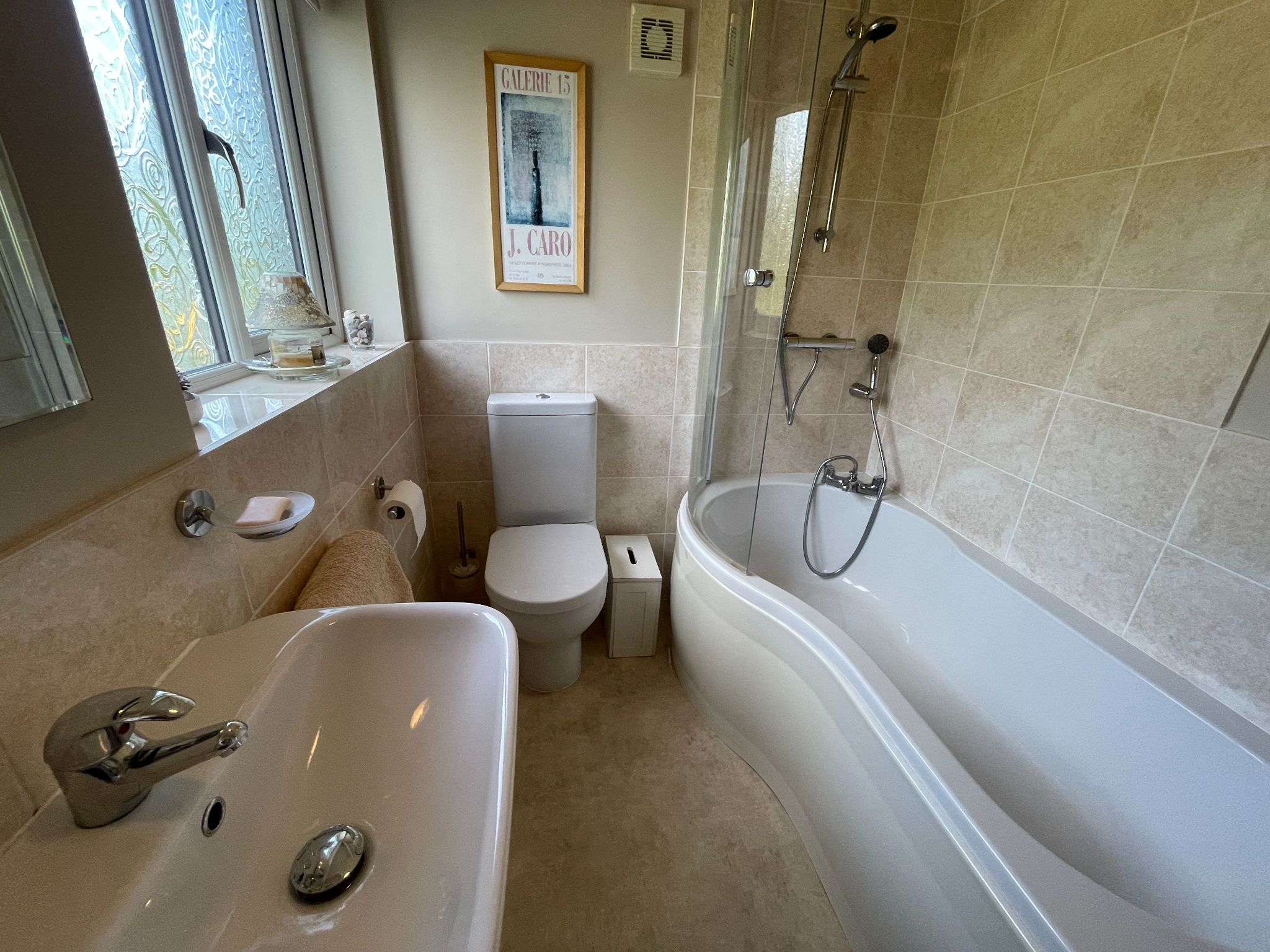 3 bedroom semi-detached house For Sale in Manchester - Photograph 8.