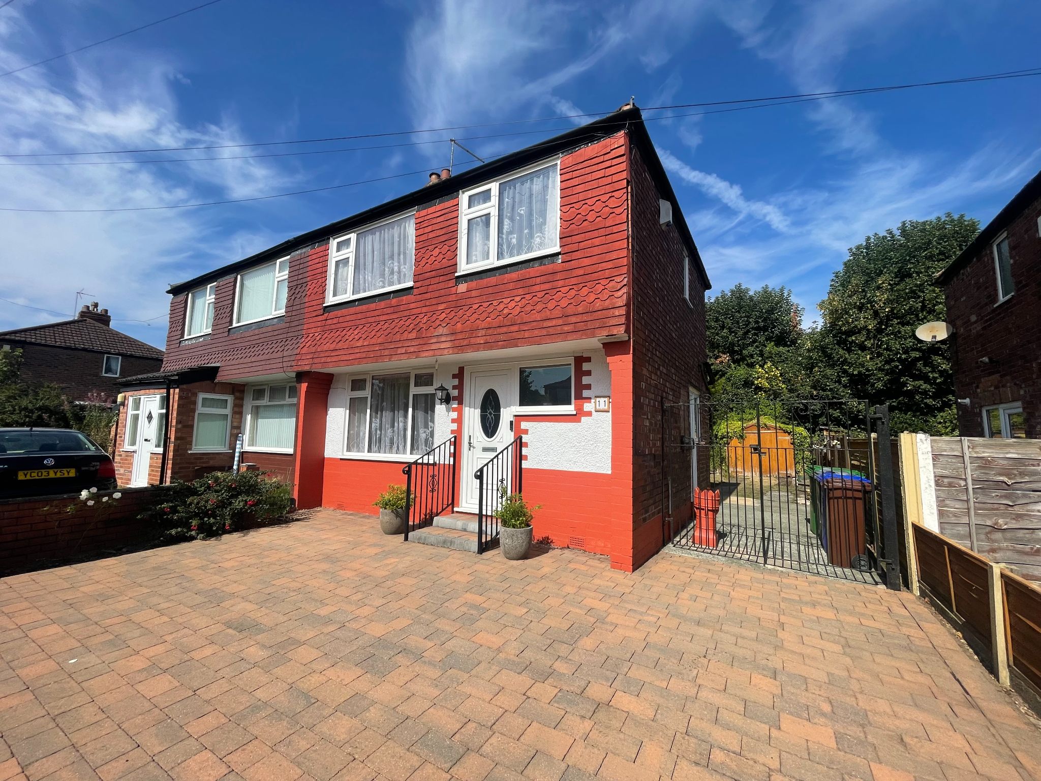 3 bedroom semi-detached house For Sale in Manchester - Photograph 27.