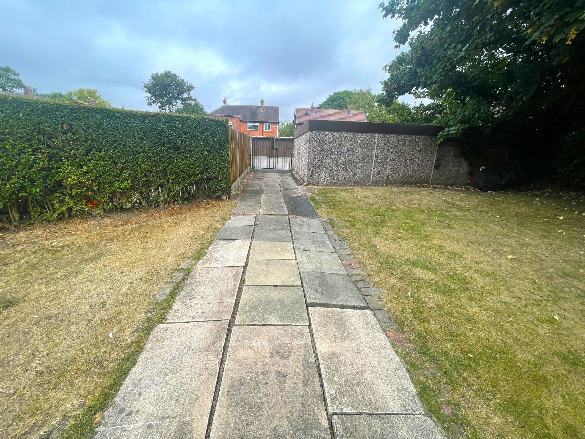 3 bedroom mid terraced house For Sale in Manchester - Photograph 23.