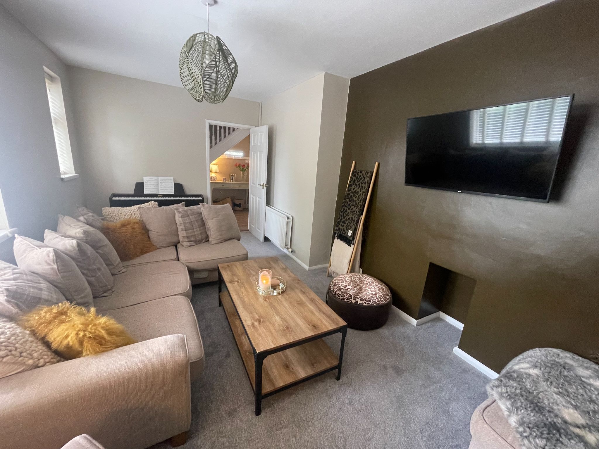 3 bedroom mid terraced house For Sale in Manchester - Photograph 7.