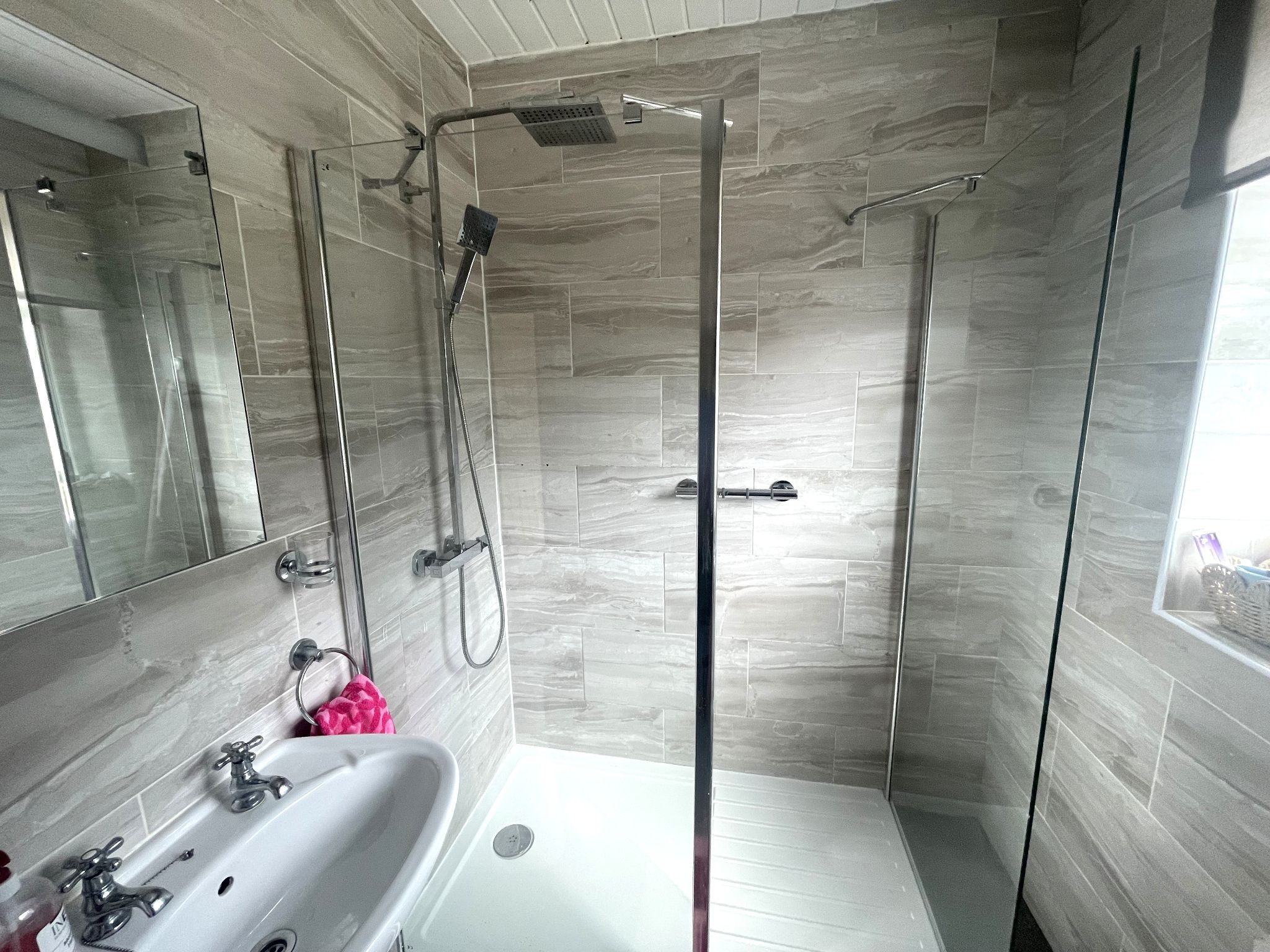 3 bedroom mid terraced house For Sale in Manchester - Photograph 19.