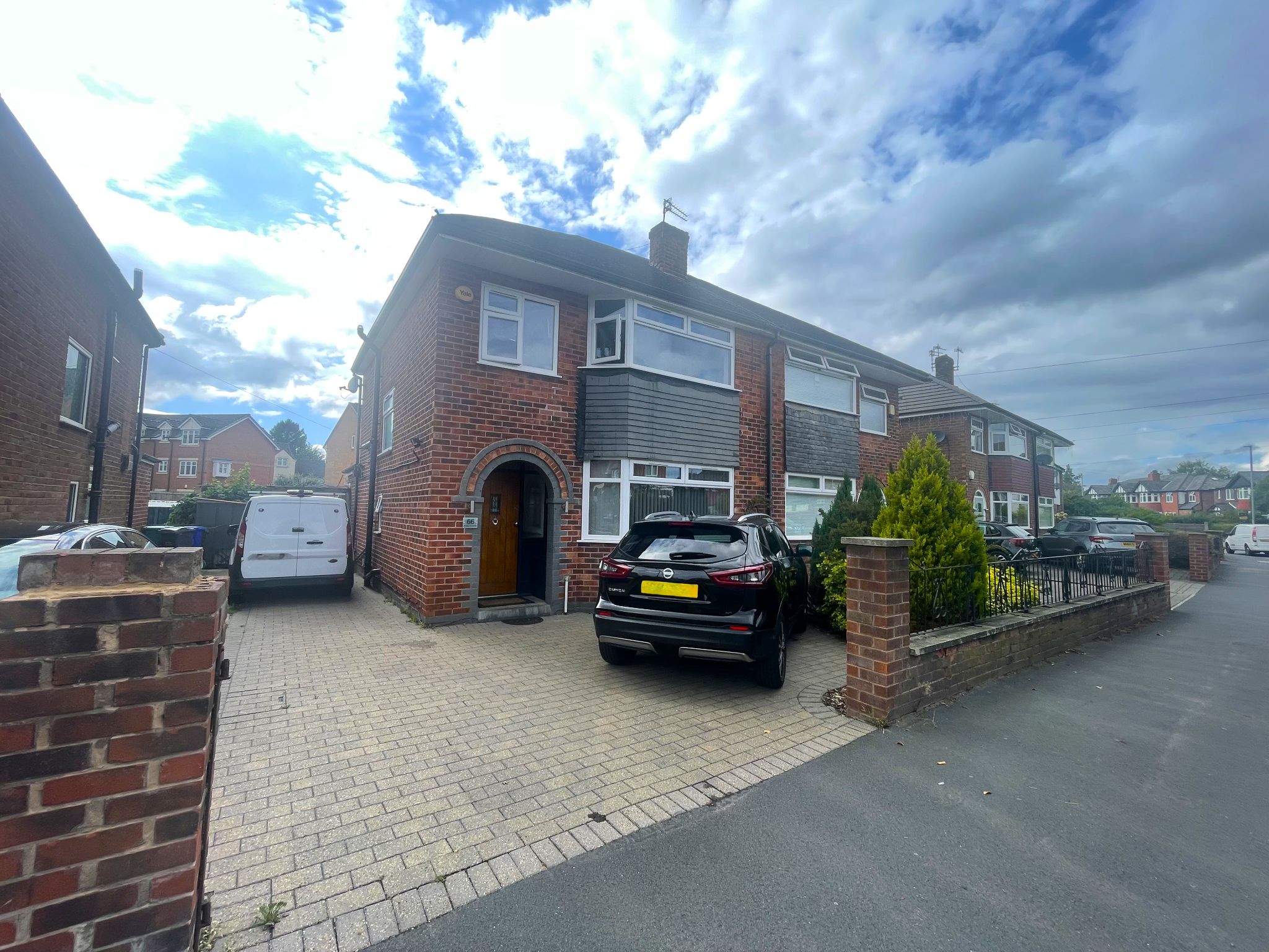 4 bedroom semi-detached house For Sale in Manchester - Property photograph.