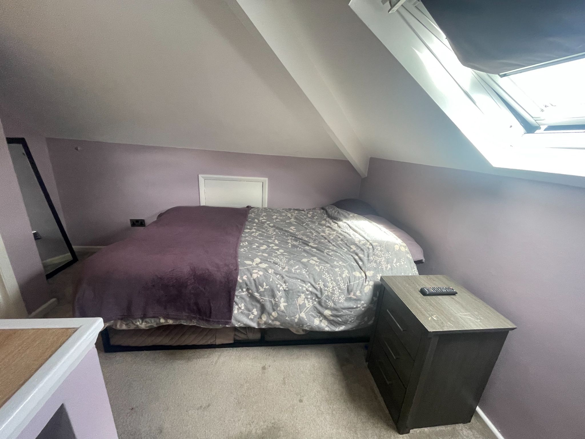 4 bedroom semi-detached house For Sale in Manchester - Photograph 20.